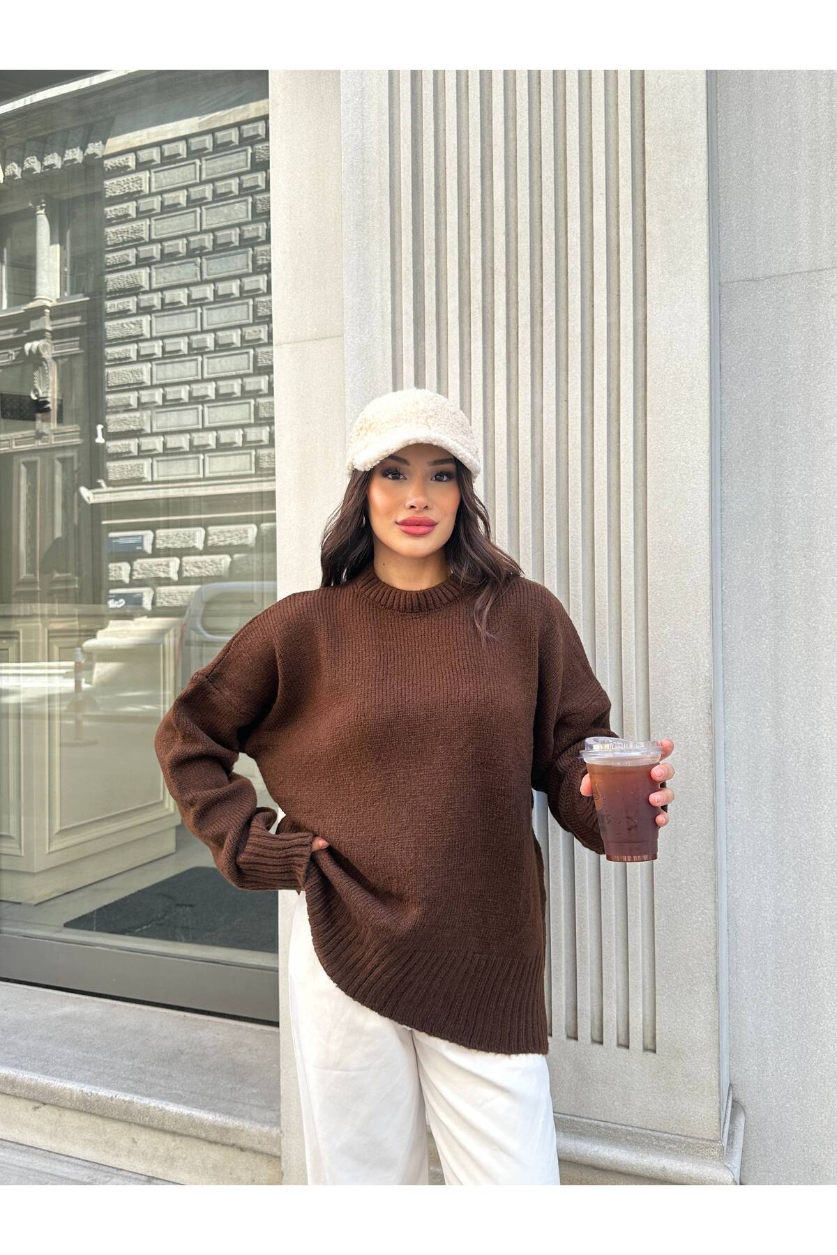 Yumoş Oversize Kadın Triko Kazak