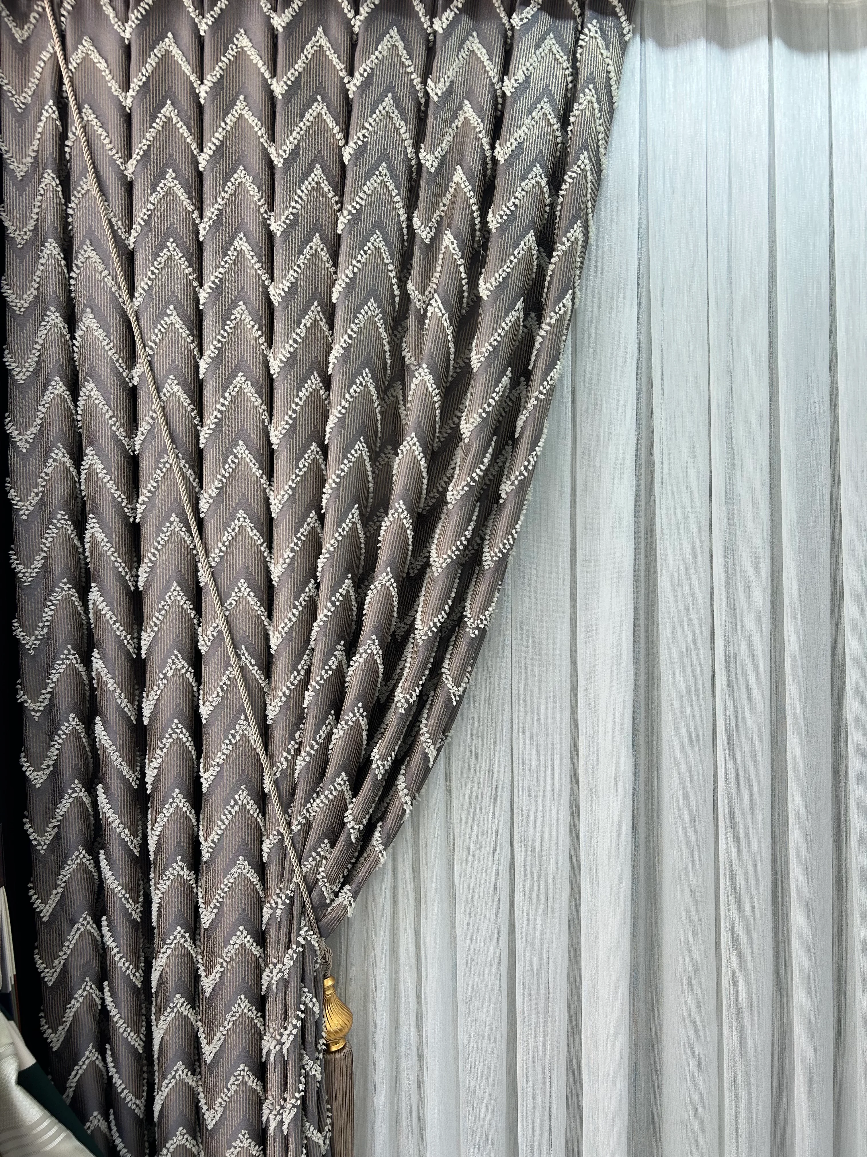 Kahve Püsküllü Fon Perde İki Kanat Püsküllü Aksesuar Hariç