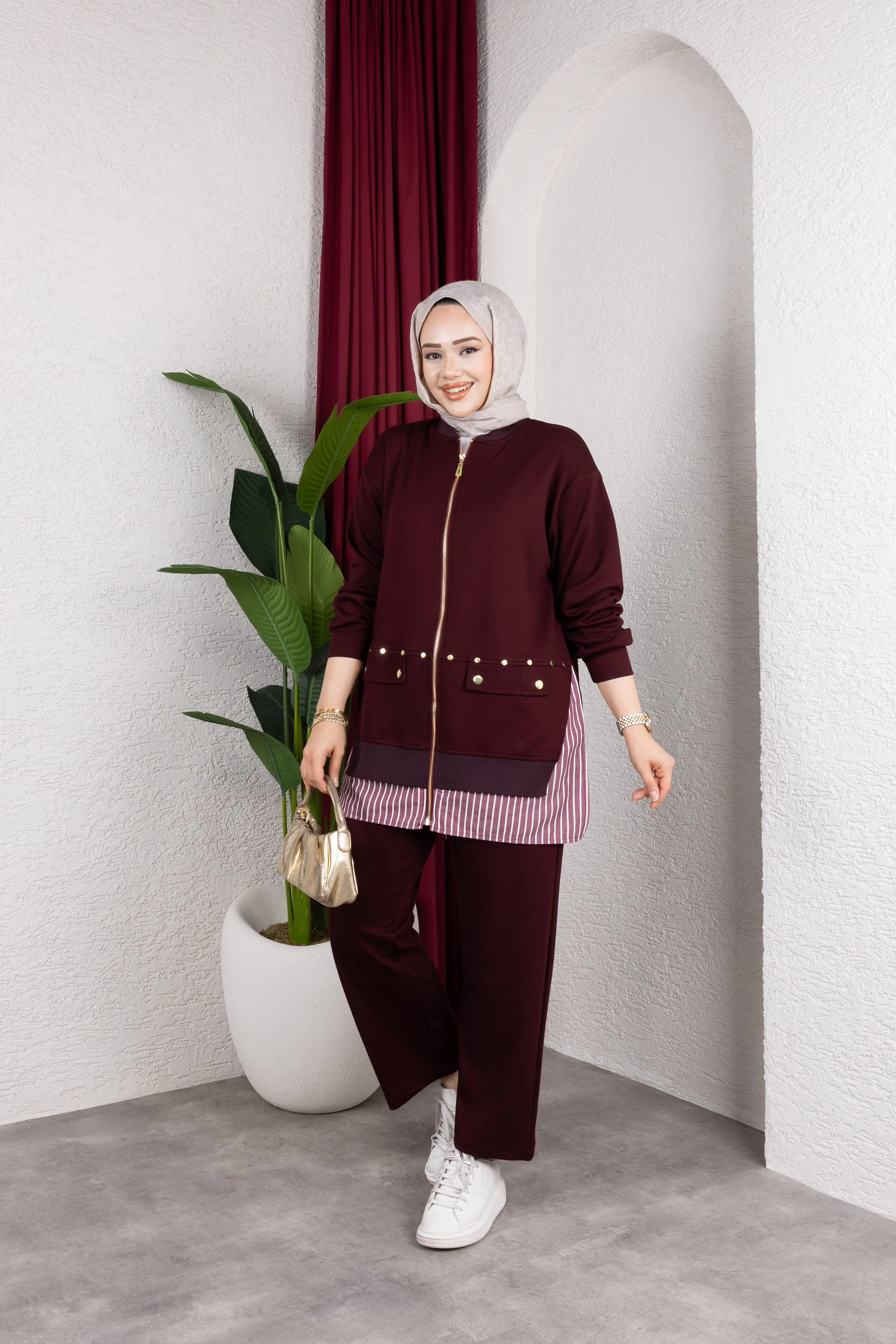 Gömlek Detaylı Takım