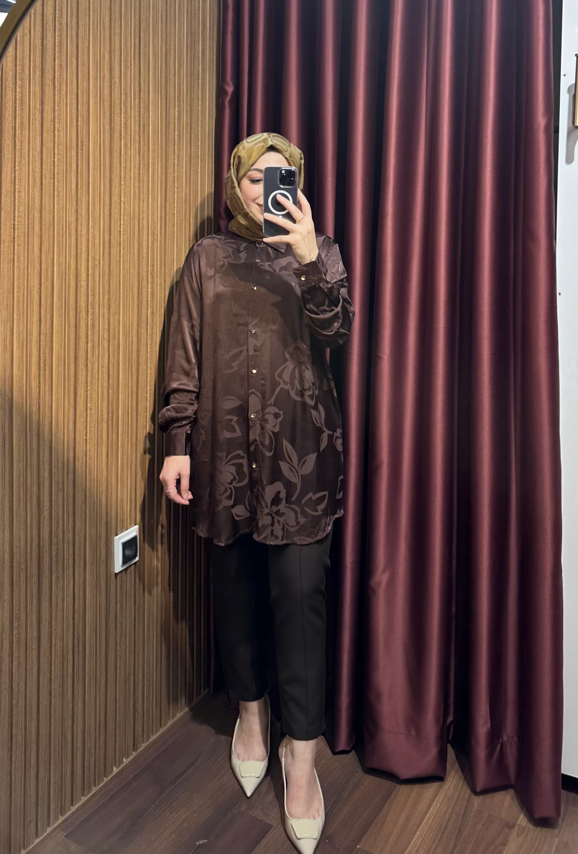 Kahverengi Jakarlı Gömlek