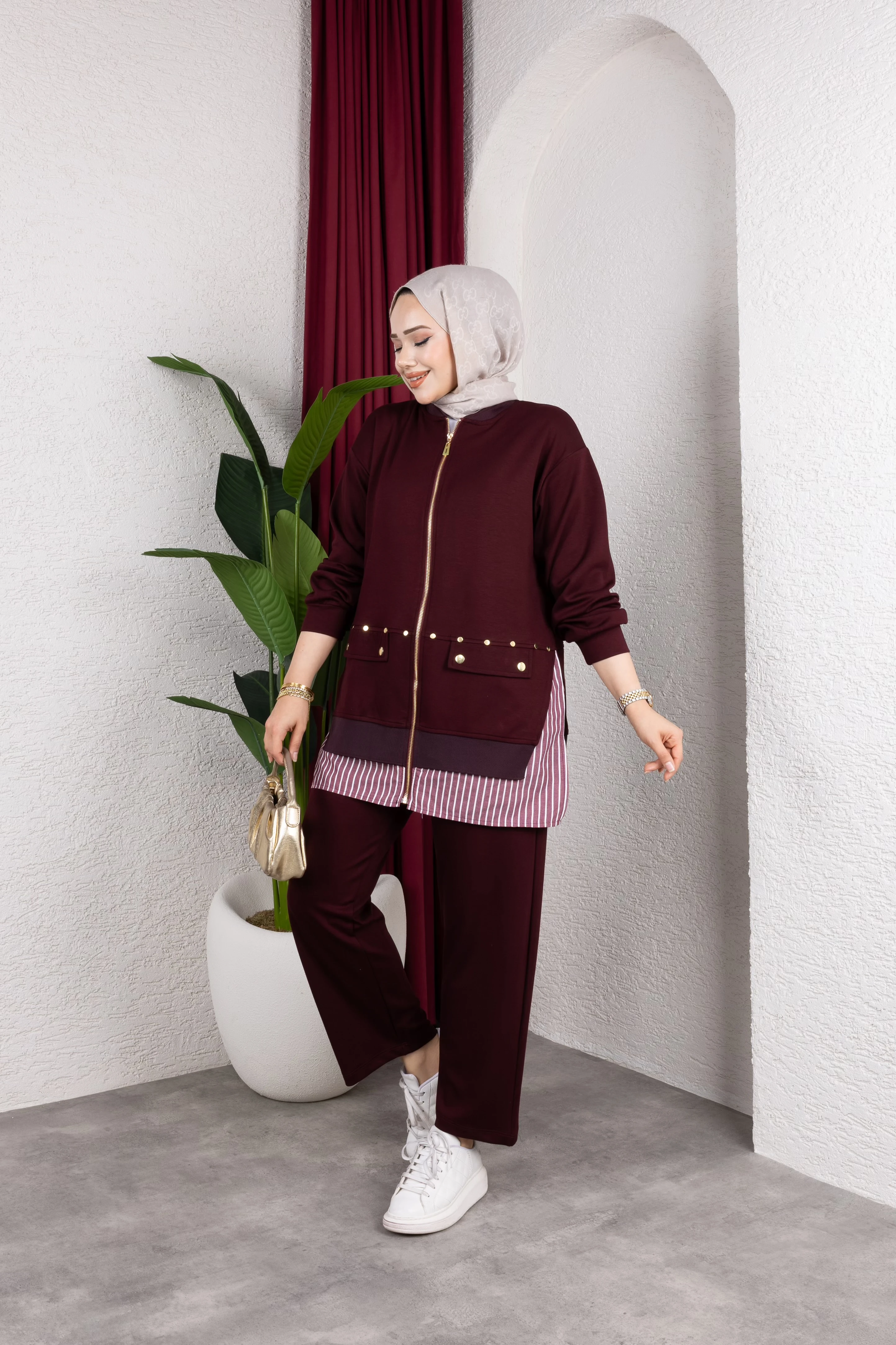 Gömlek Detaylı Takım