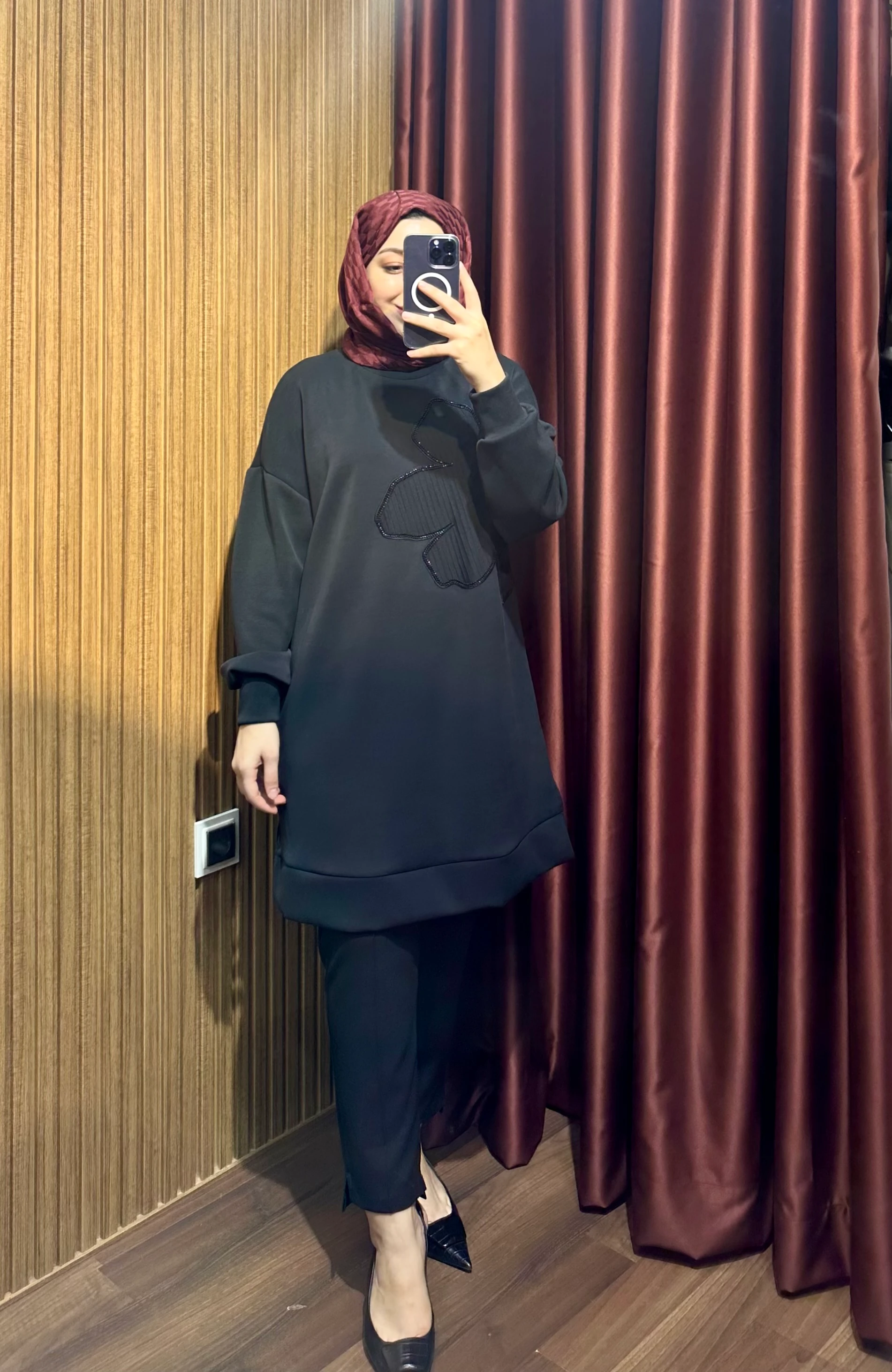 Premium İşlemeli Sweat