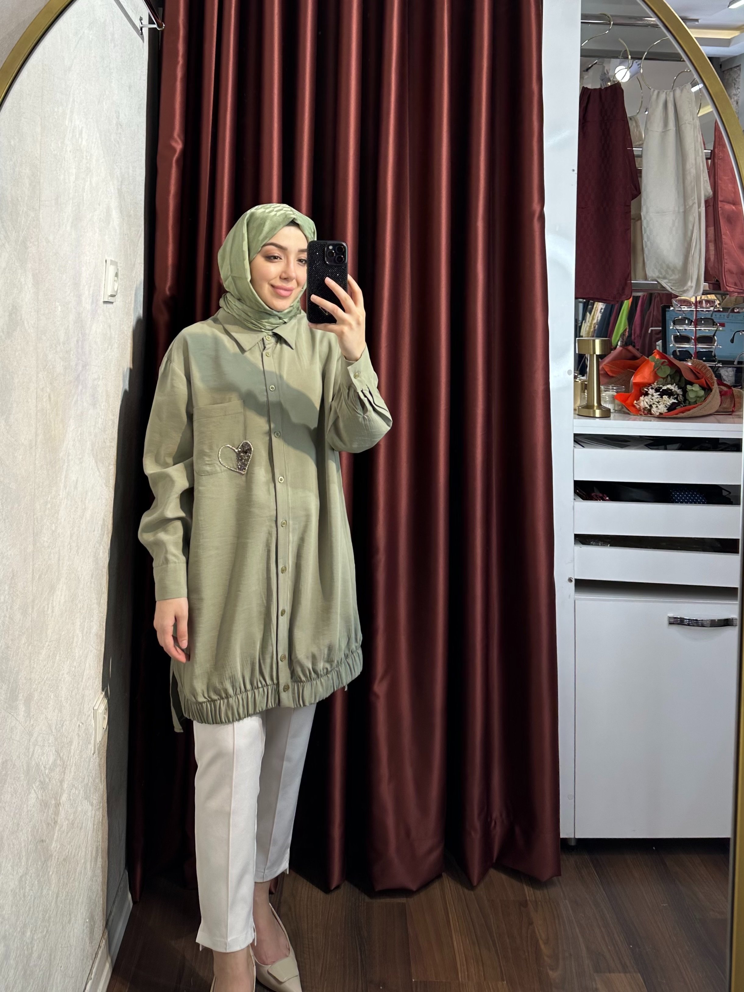 Taş Detaylı Tensel Gömlek