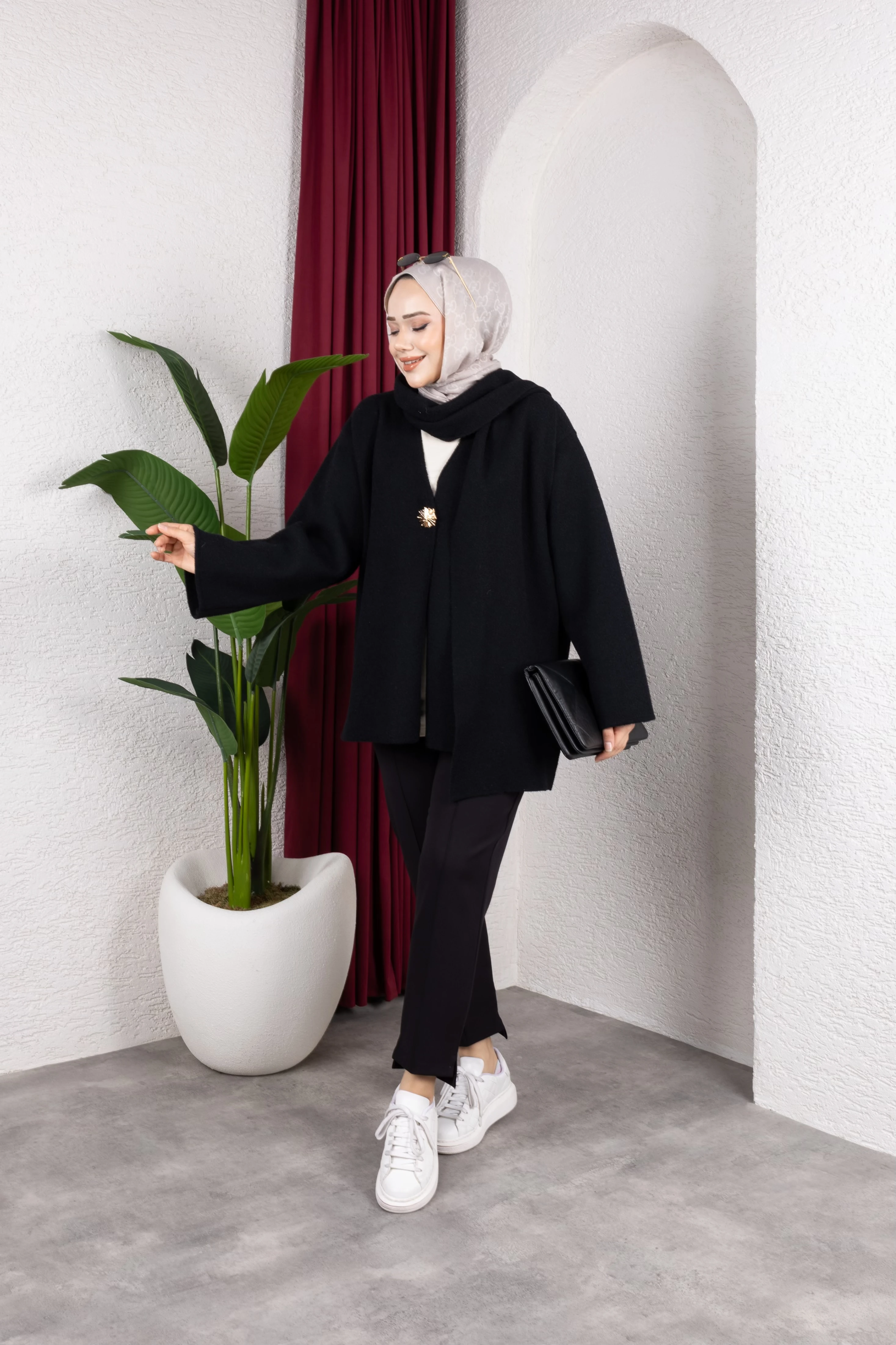 Atkılı Güneş Hırka - Siyah