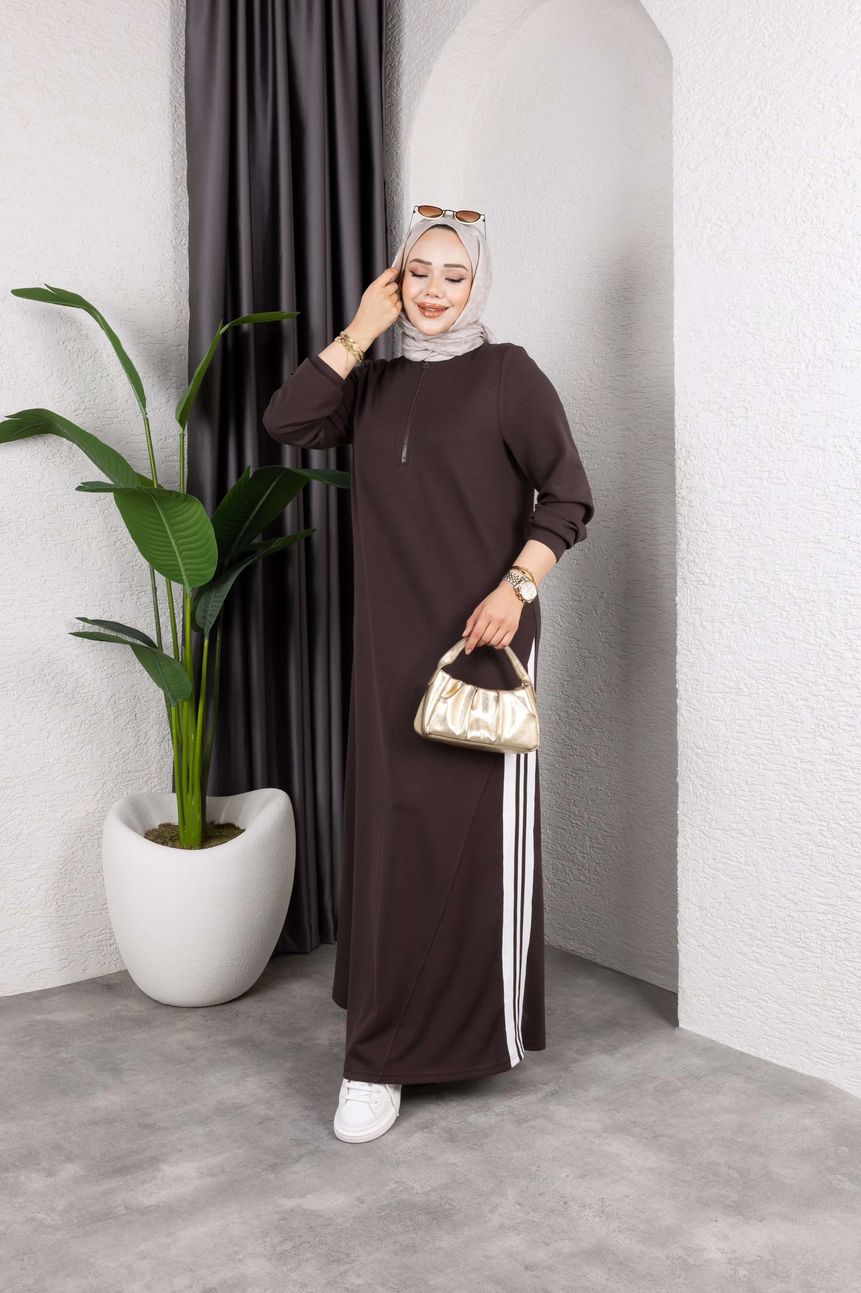 Şeritli Spor Elbise