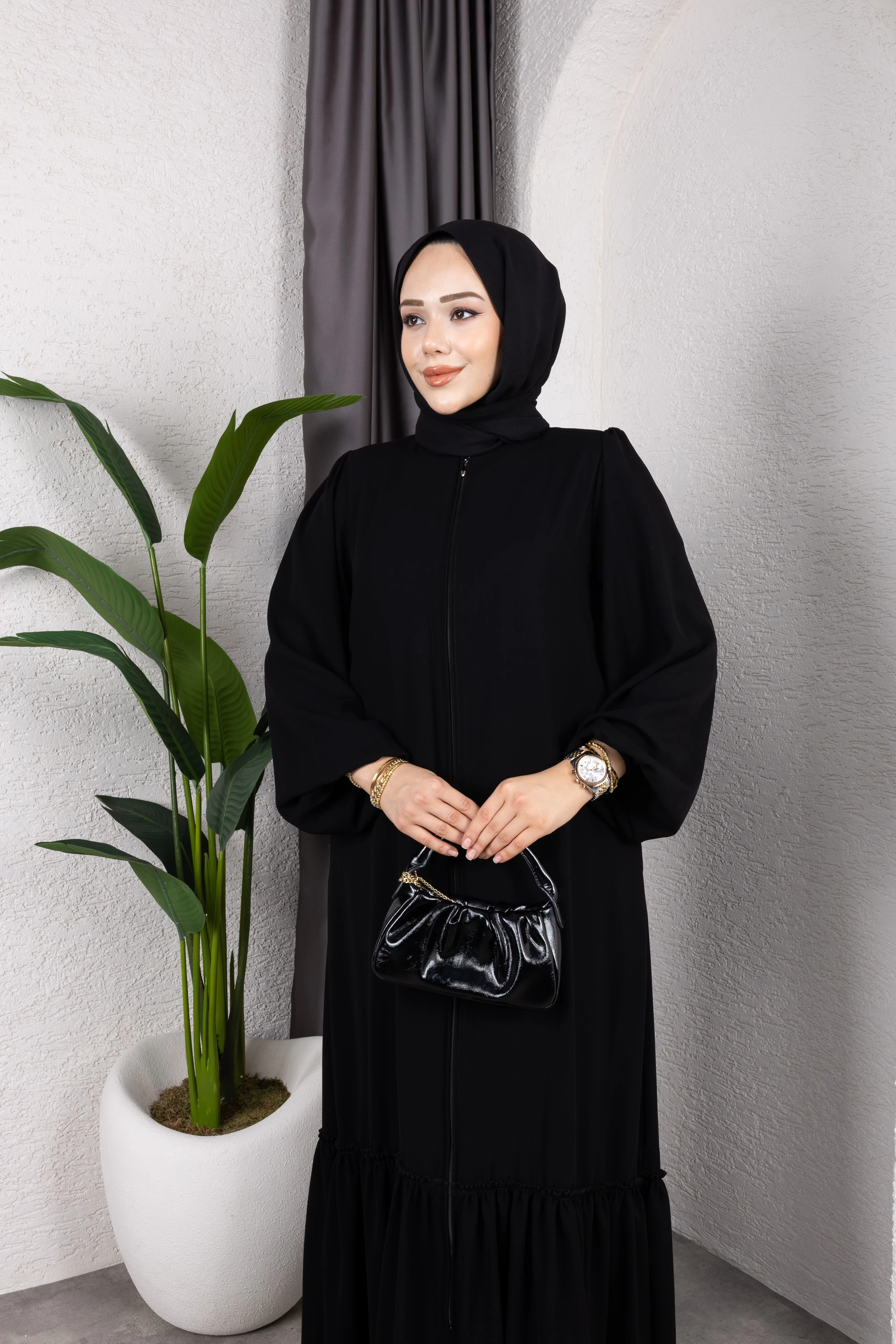 Eteği Fırfırlı Ferace