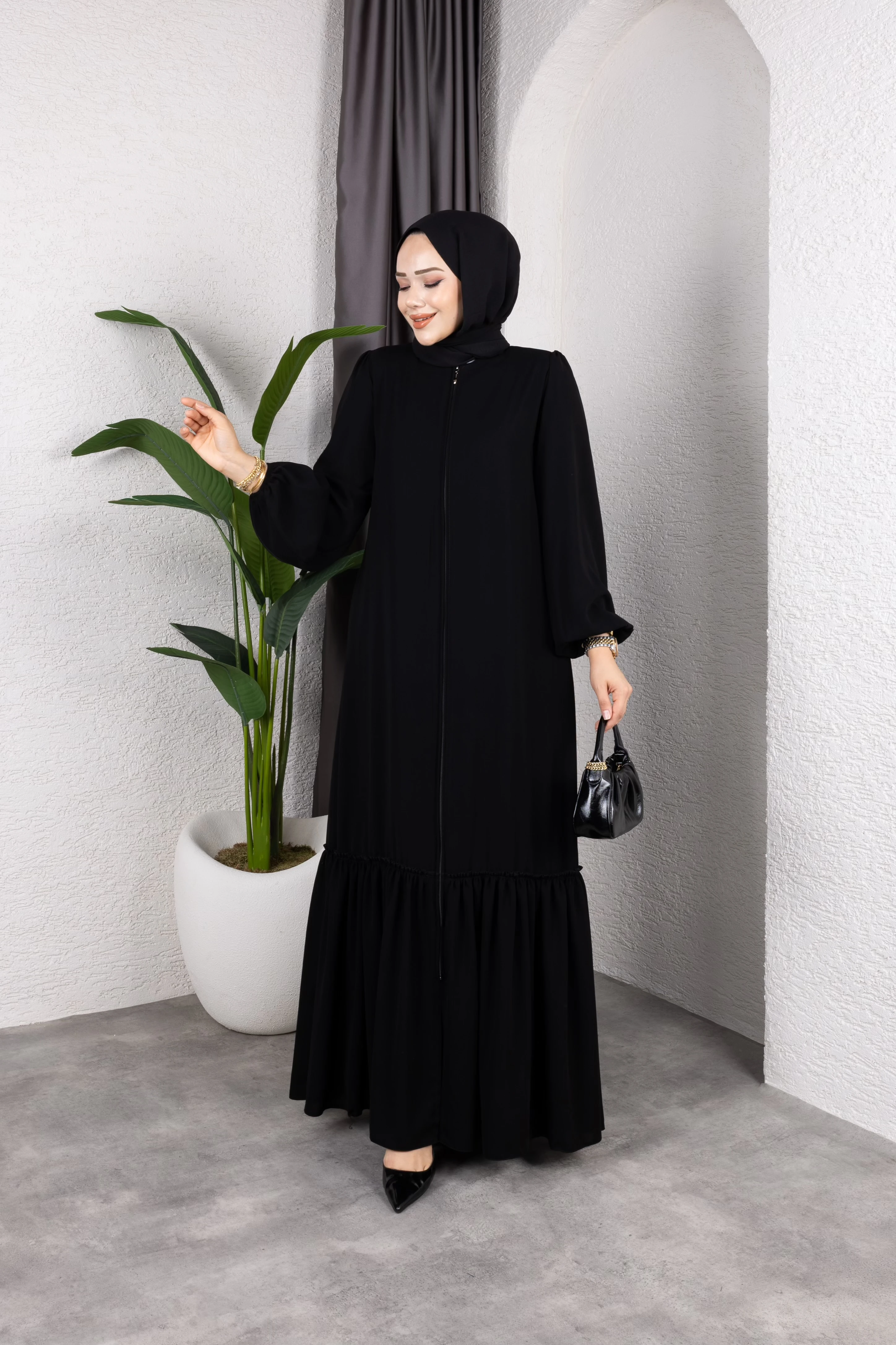 Eteği Fırfırlı Ferace