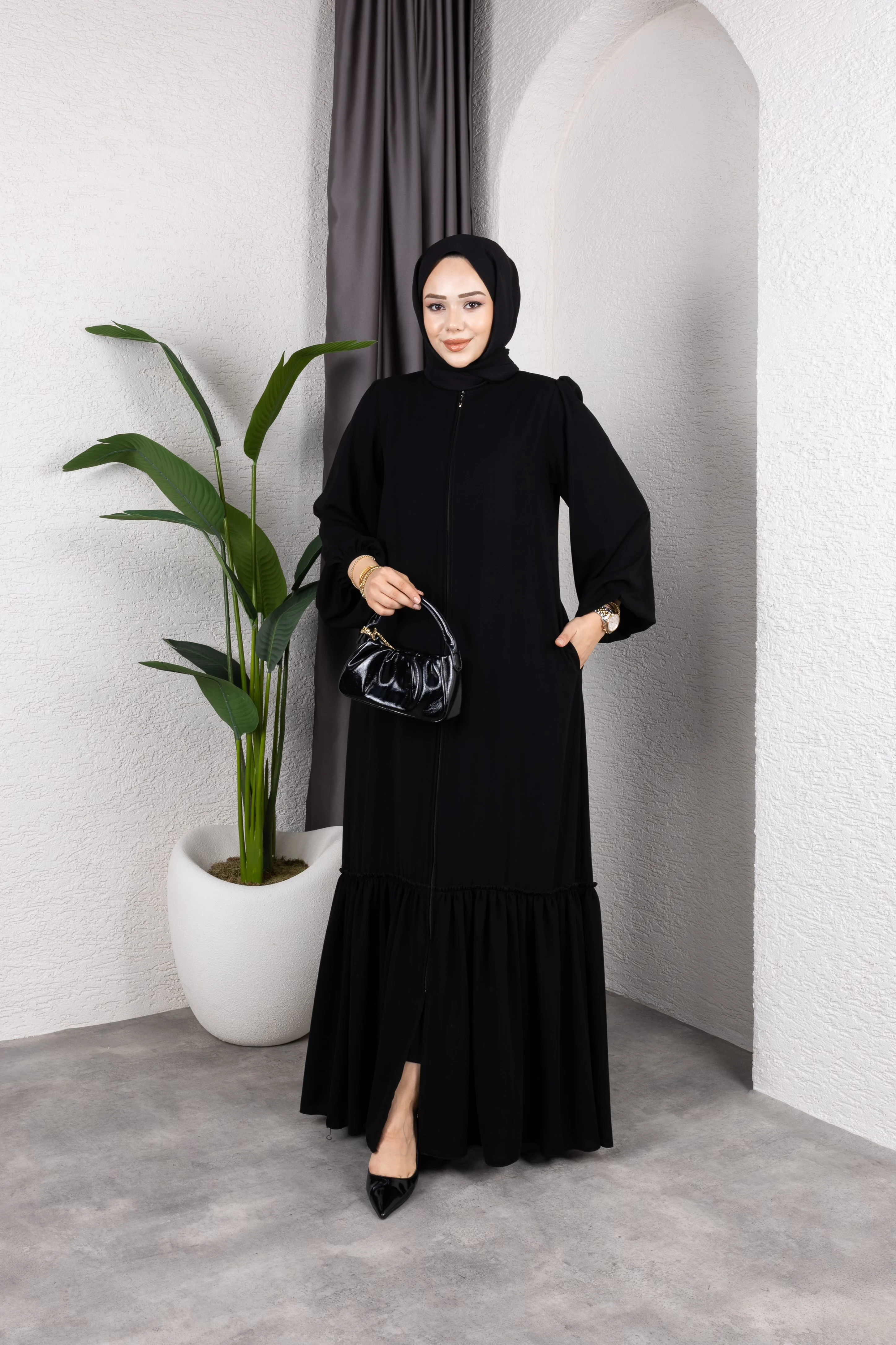 Eteği Fırfırlı Ferace