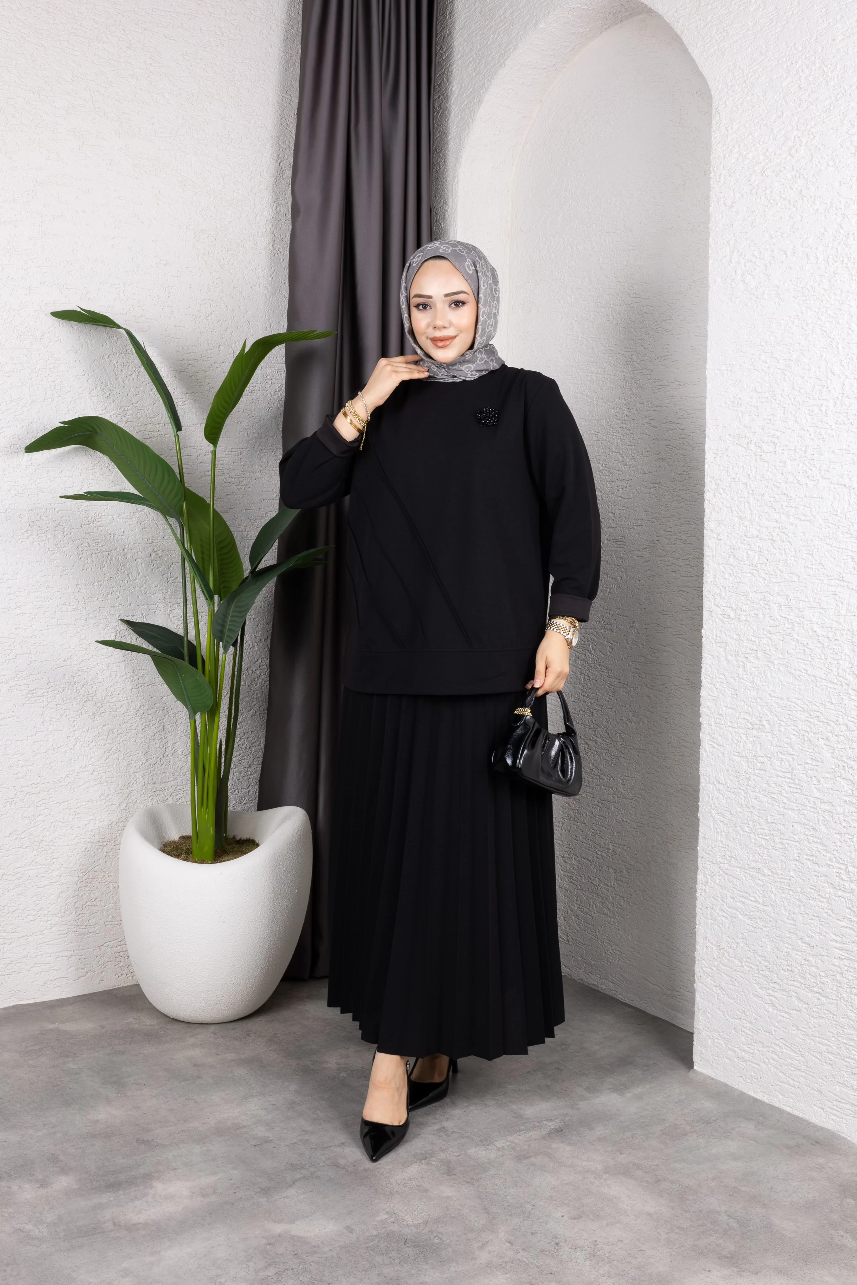 Broşlu Krep Etek Takım