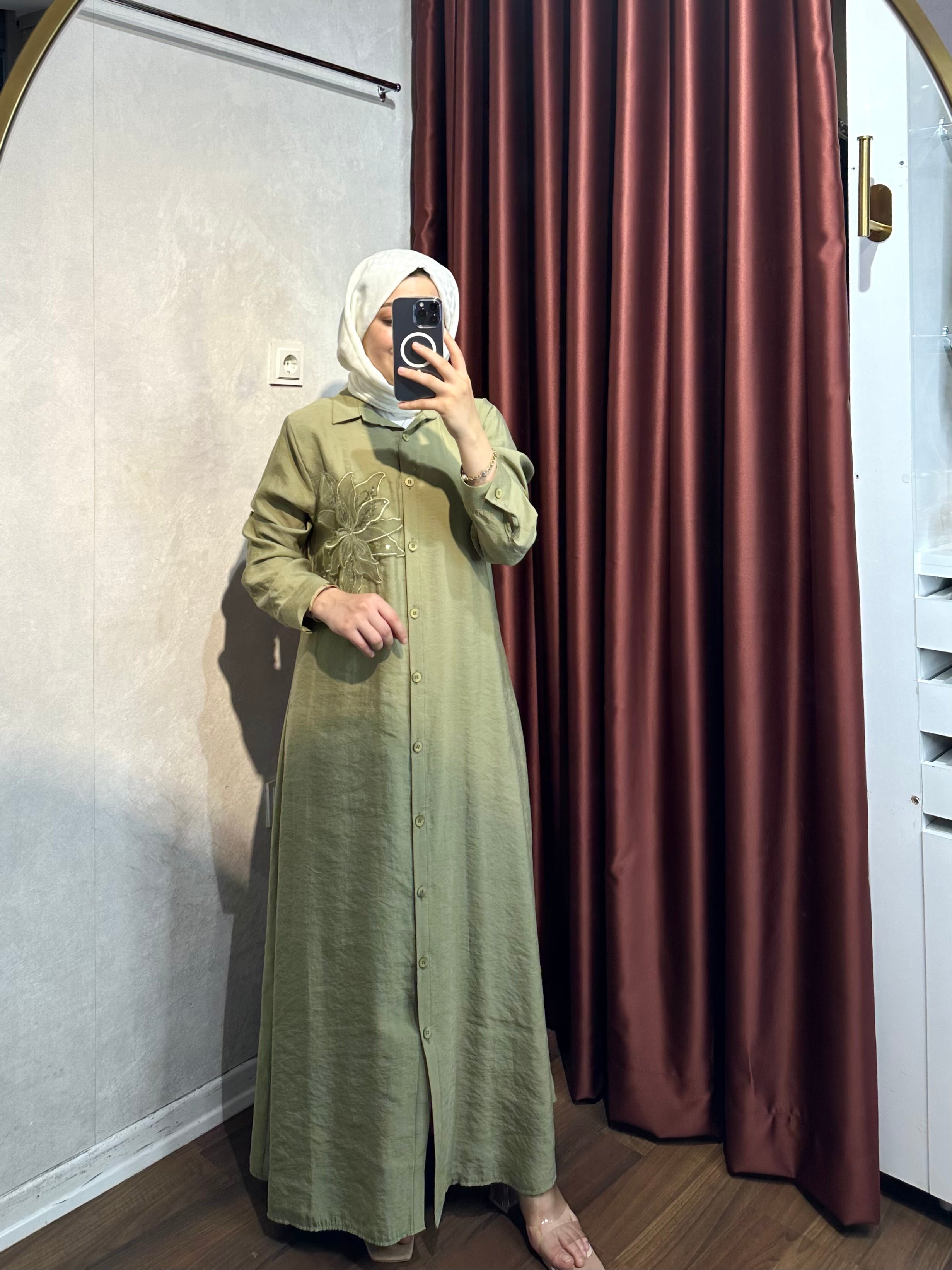 Gül Detaylı Elbise - Yeşil