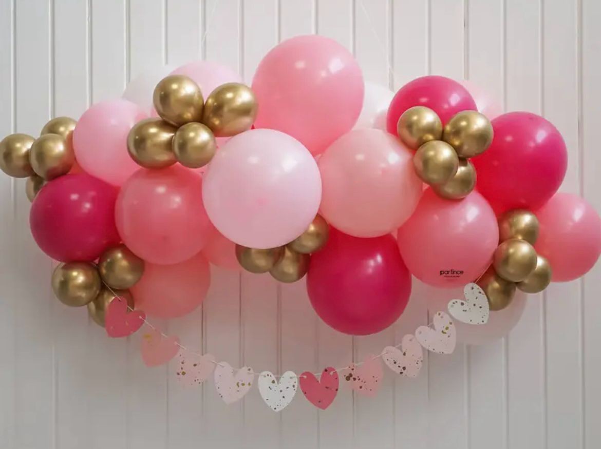 Pembe Geçişli Kalp Doğum Günü Süsü Banner 10 Parça