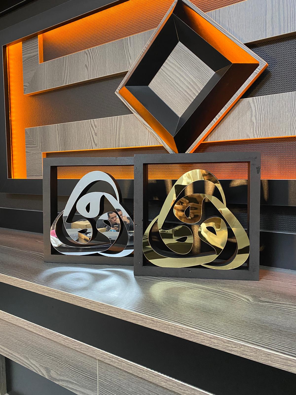 Üç Vav Tablo & Biblosu