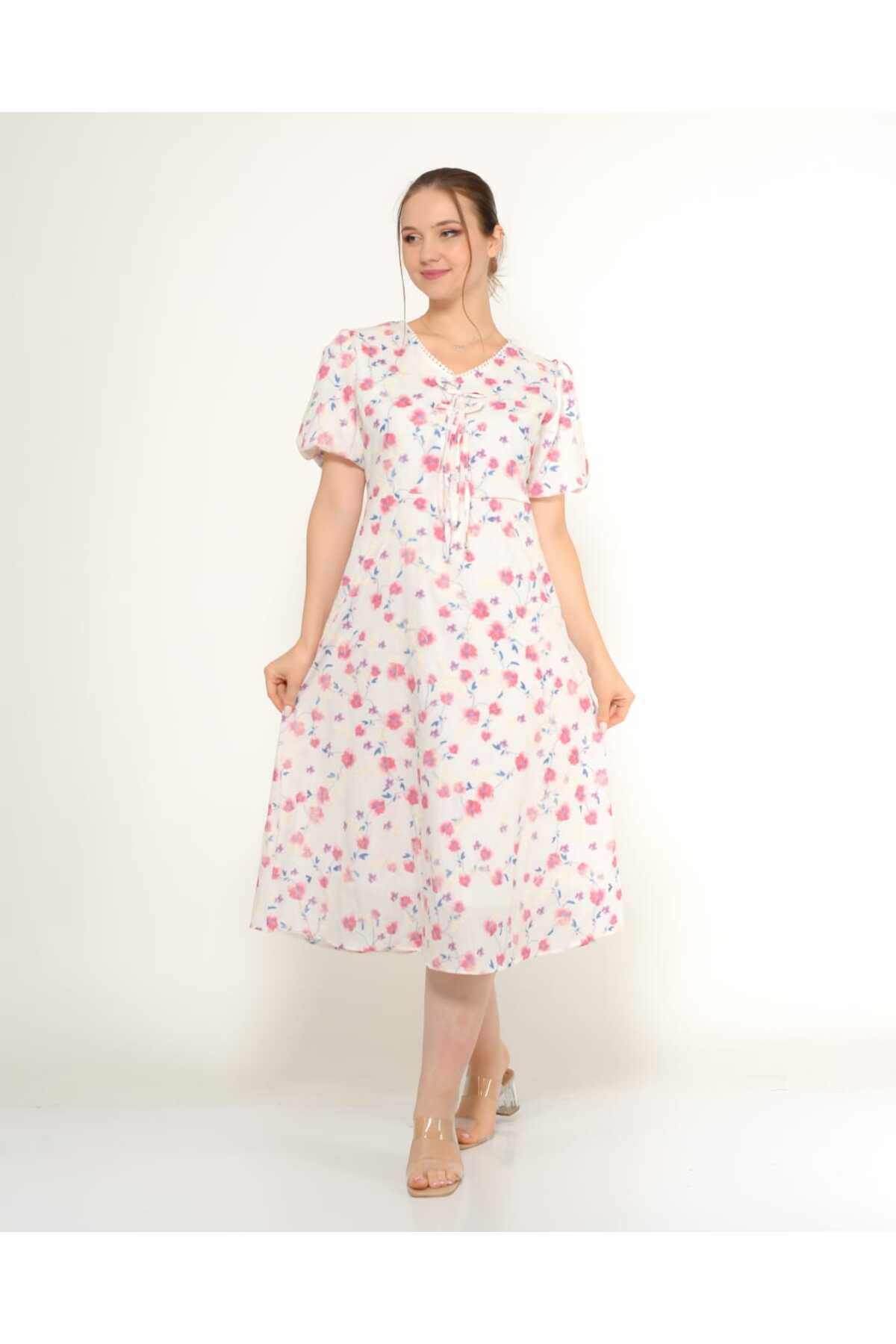 V Yaka Nakışlı Pamuklu