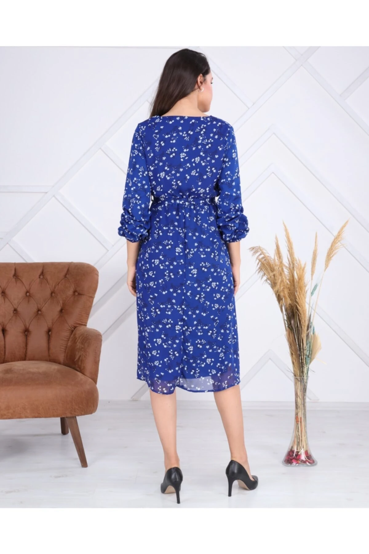 Kolu Büzgülü Çiçek Desenli Şifon Elbise