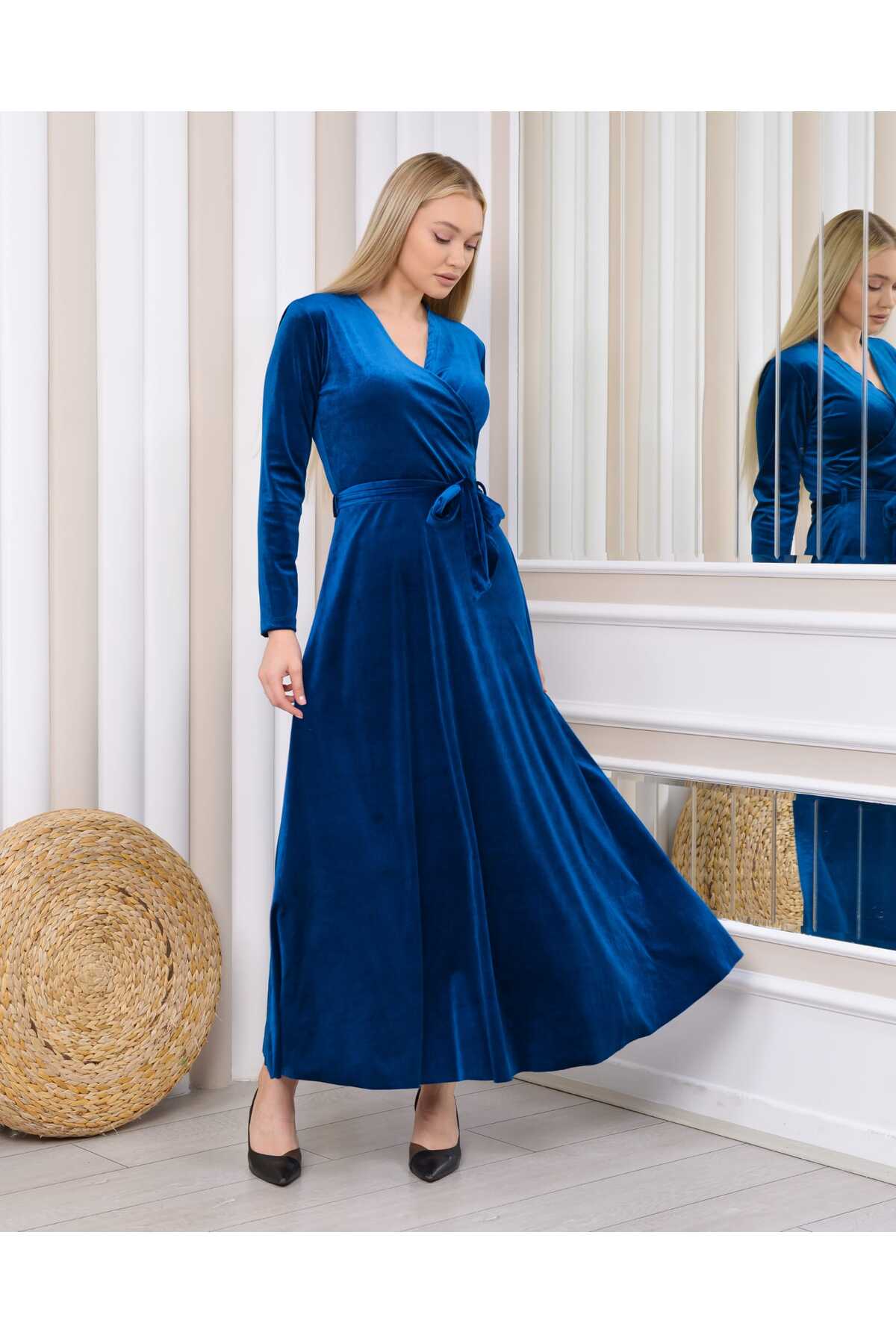 Uzun Boy Kuşaklı Kadife Elbise