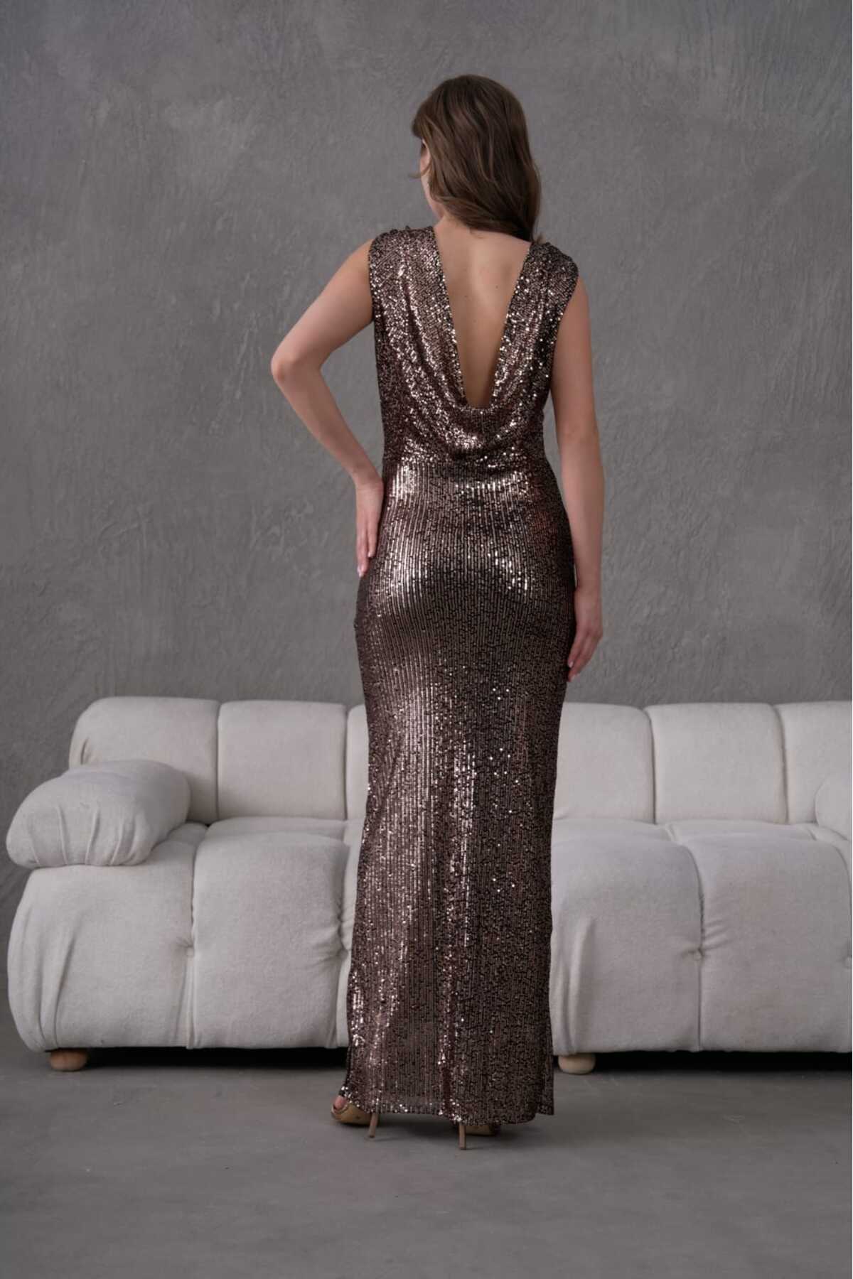 Sırt Dekolteli Kolsuz Abiye