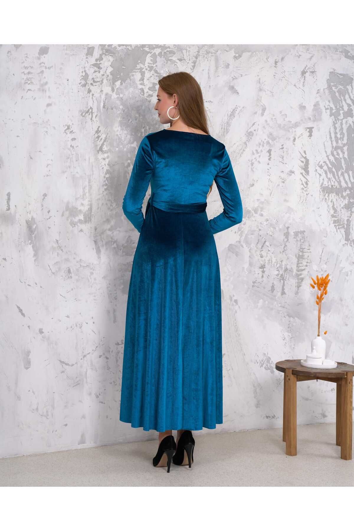 Bisiklet Yaka Kadife Elbise