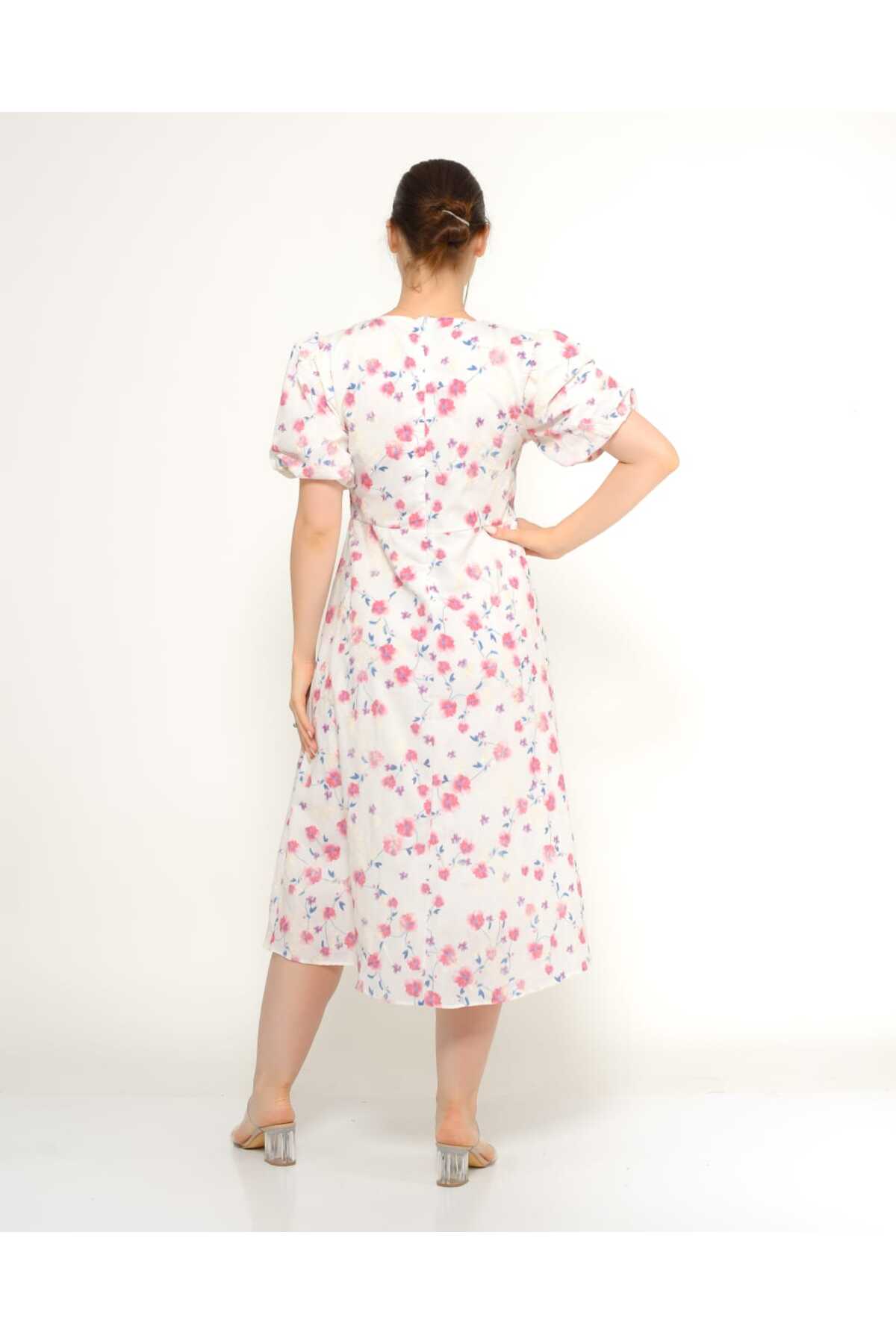 V Yaka Nakışlı Pamuklu