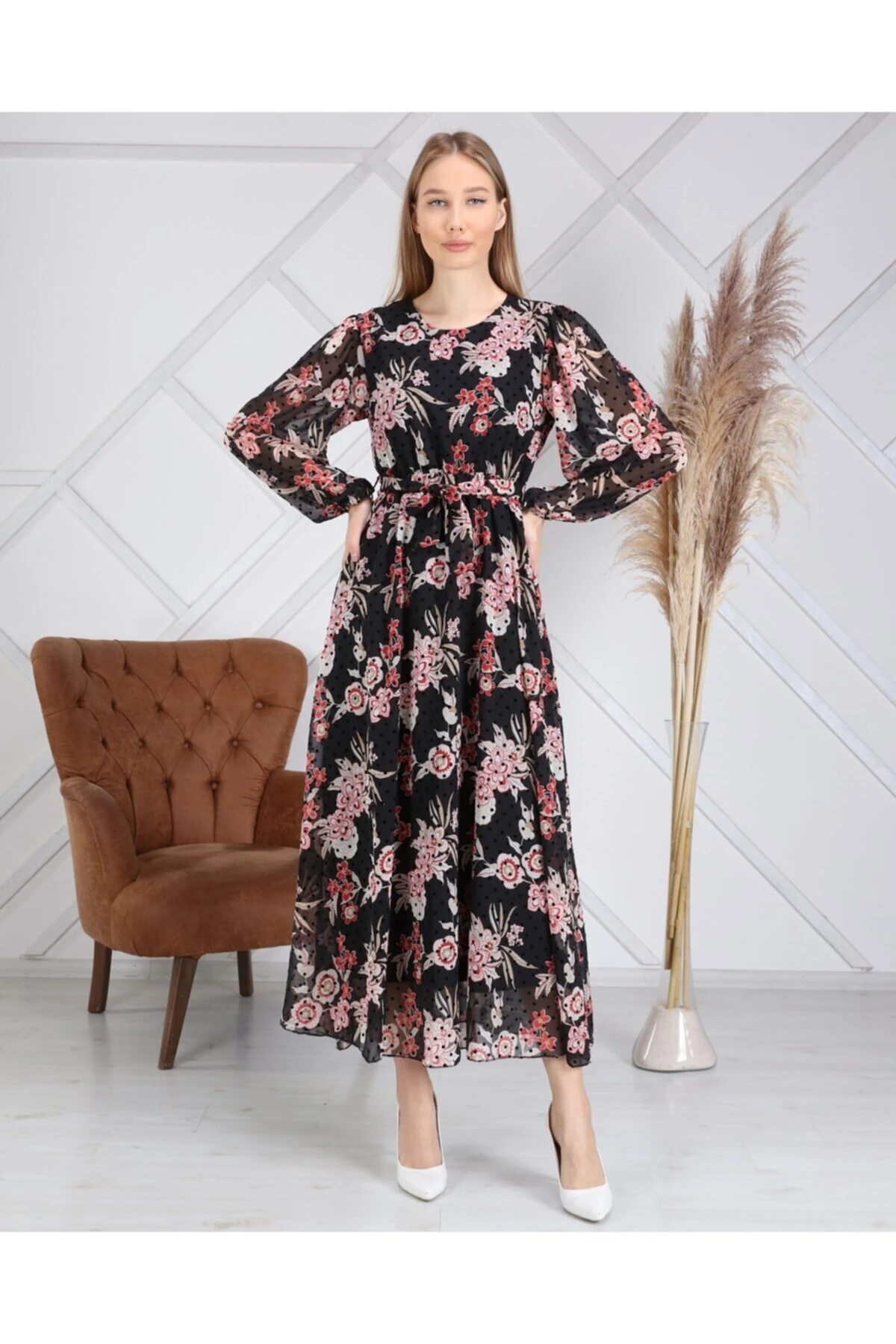 Kadın Siyah Kırmızı Flok Baskı Çiçek Desenli Şifon Elbise