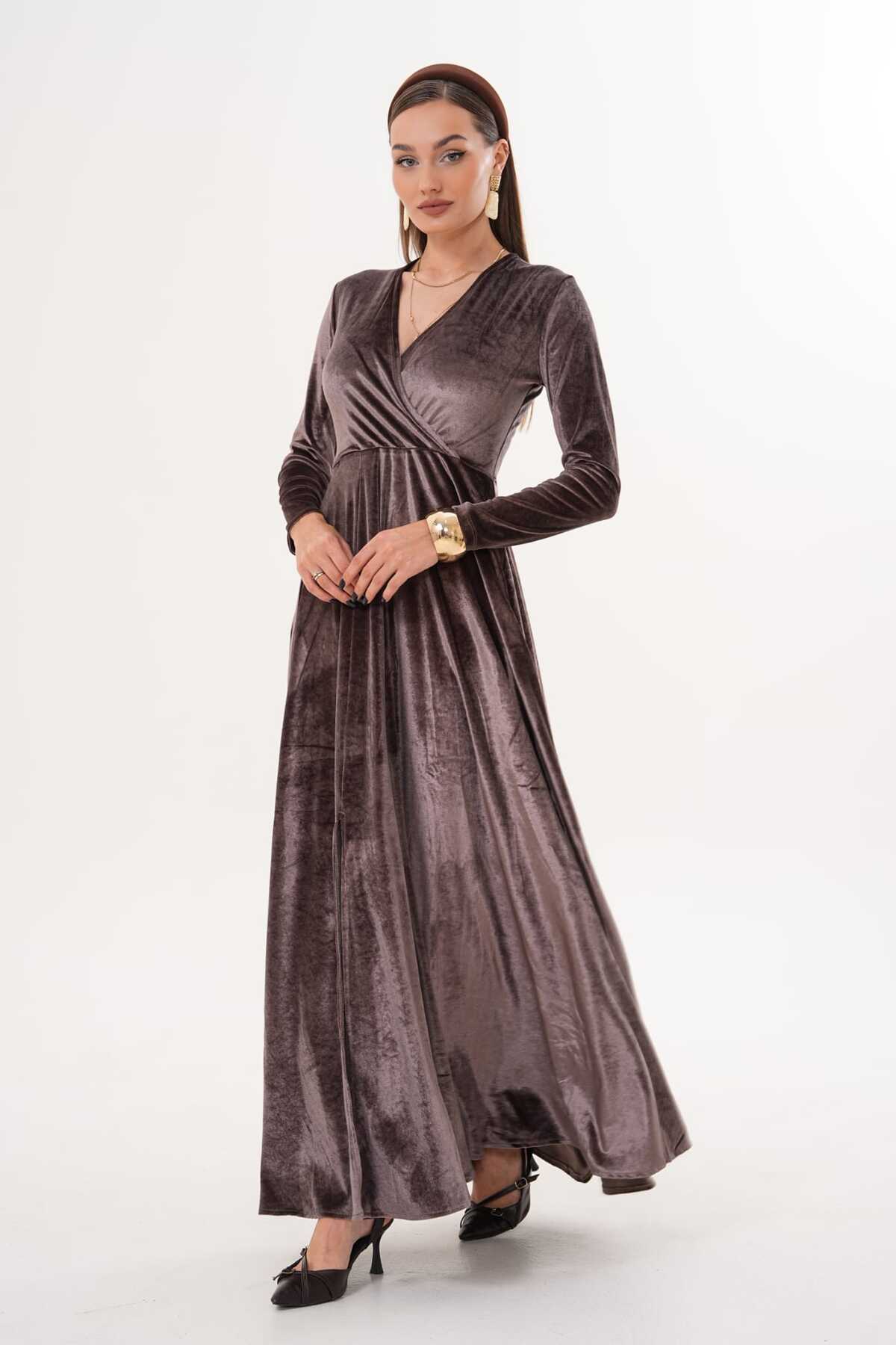 Abiye Yırtmaçlı Kadife Elbise