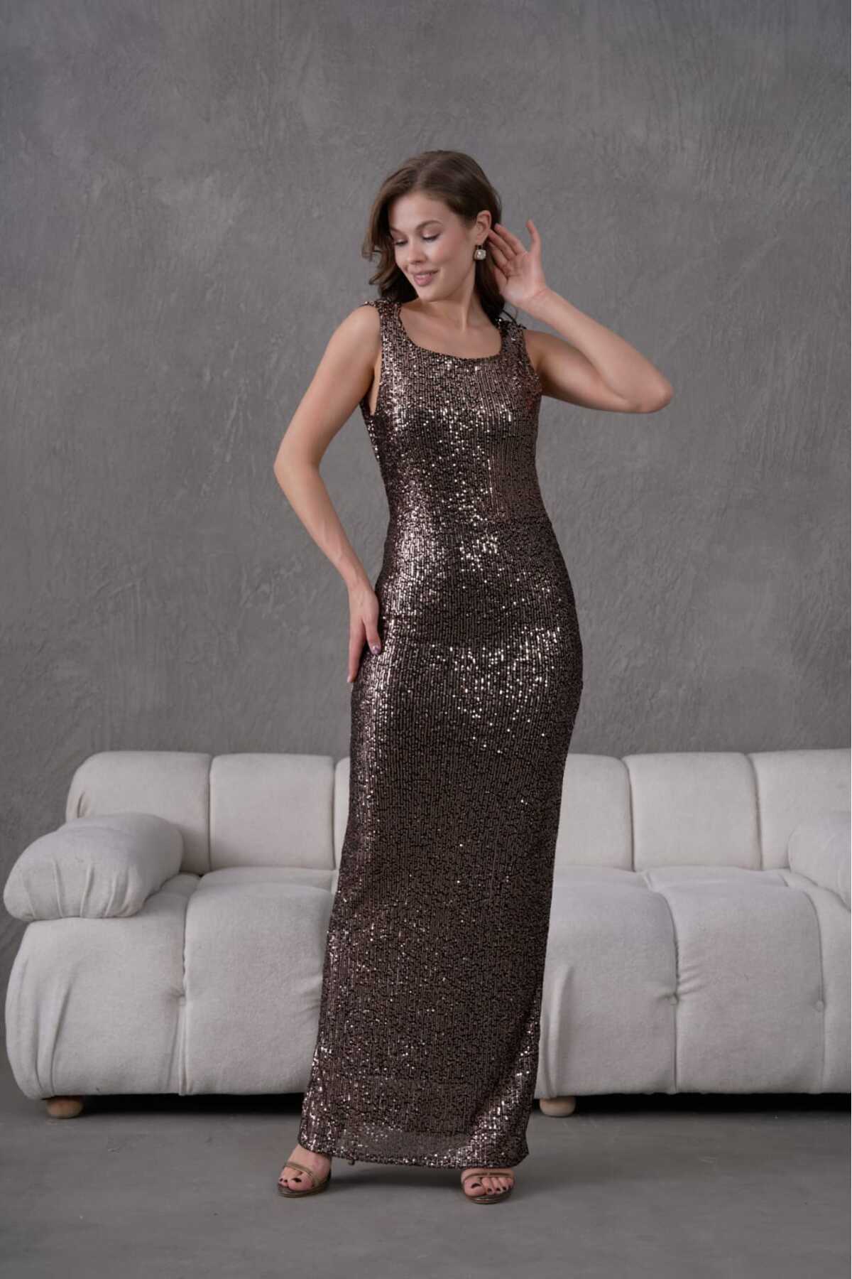 Sırt Dekolteli Kolsuz Abiye