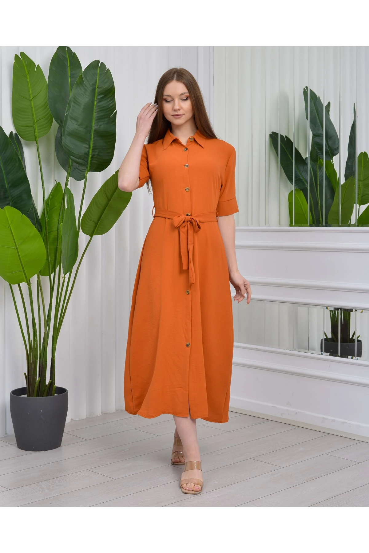 Gömlek Yaka Ayrobin Düğmeli Elbise