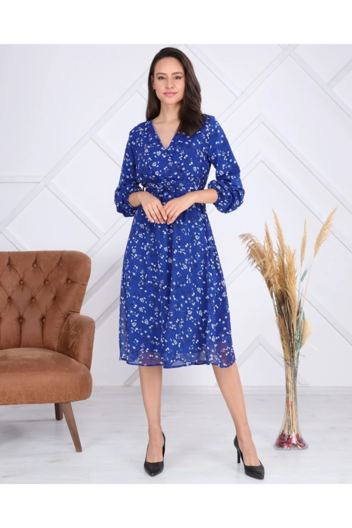 Kolu Büzgülü Çiçek Desenli Şifon Elbise