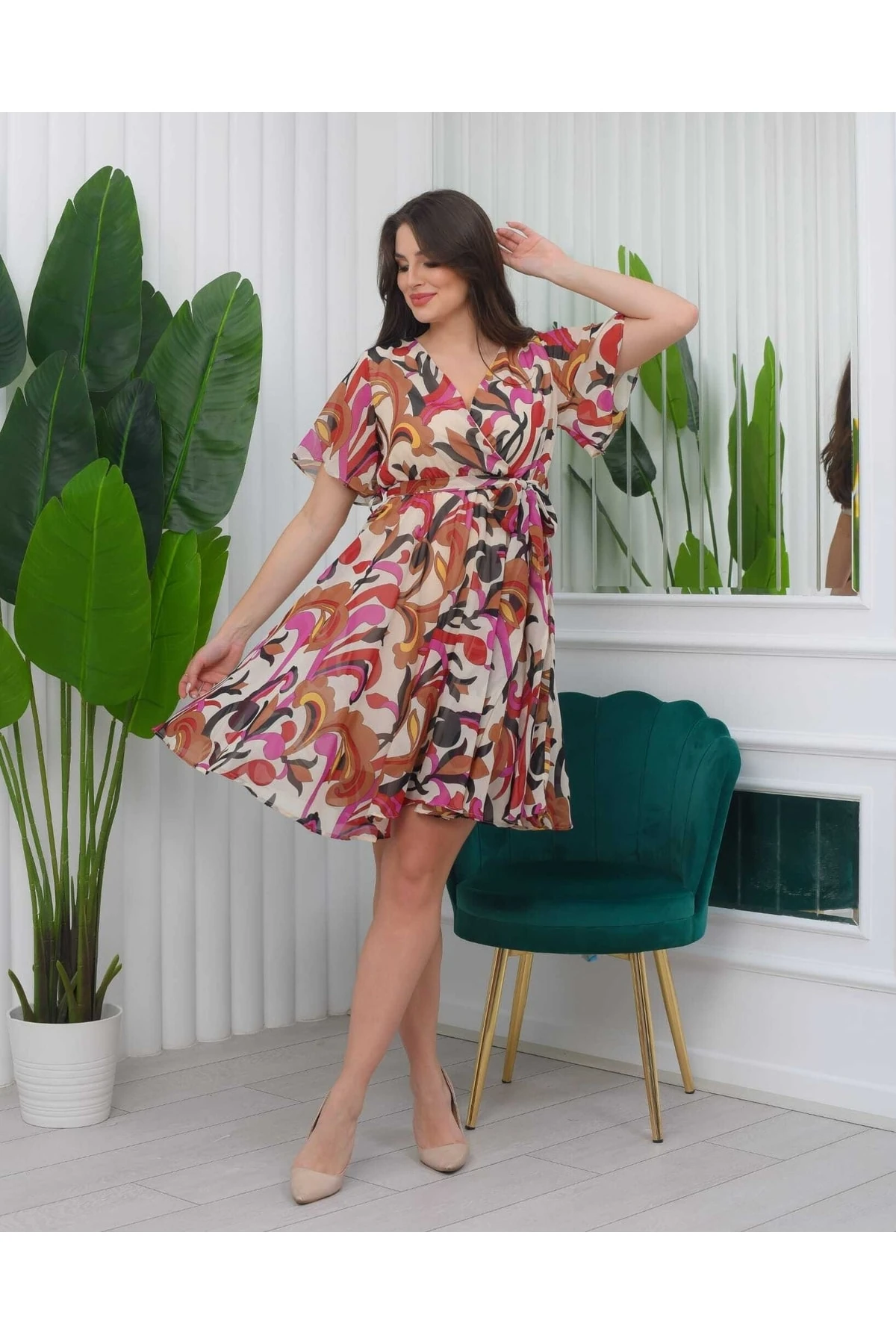 Kısa Çiçekli Şifon Elbise