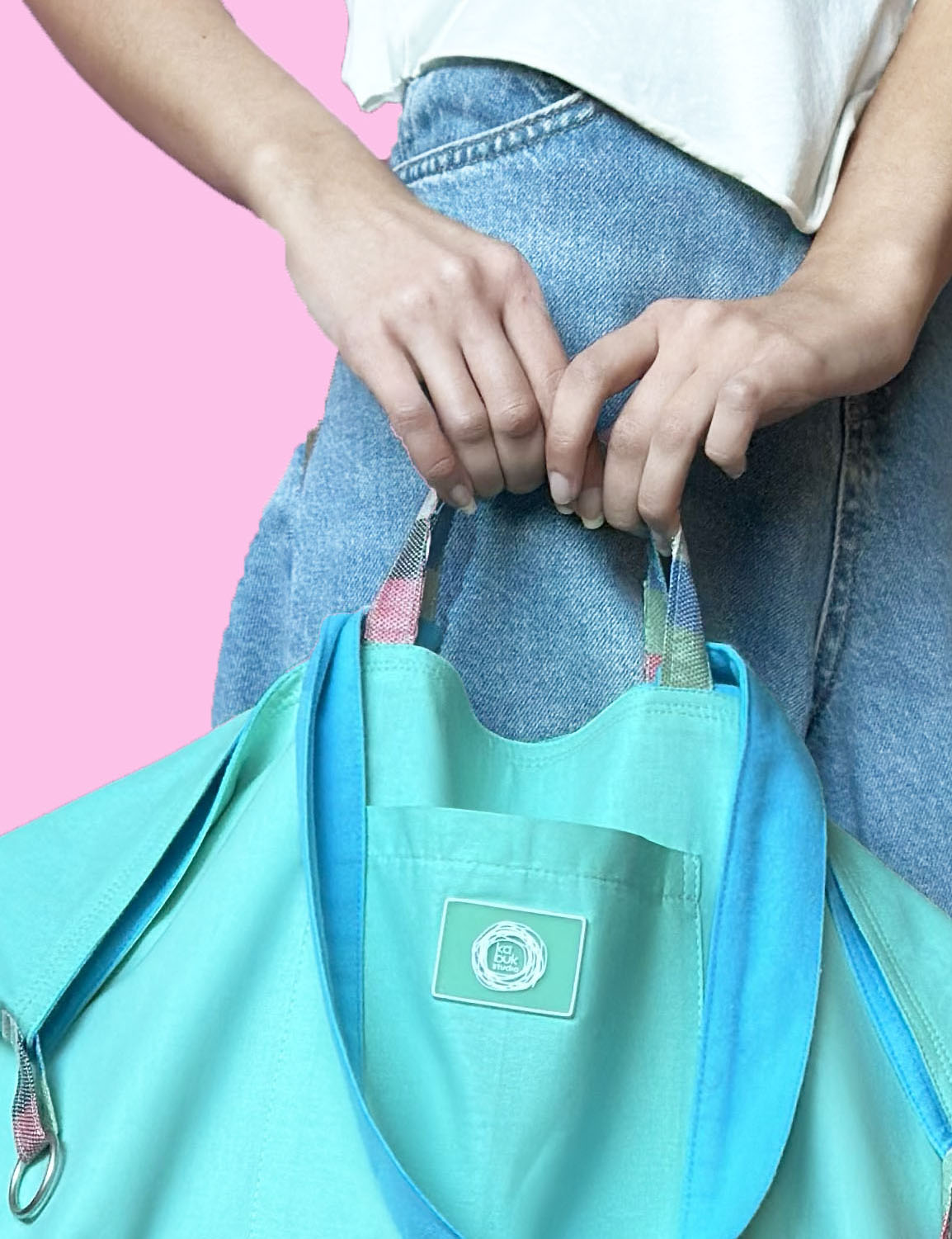 ÜÇÜBİRARADA SU YEŞİL