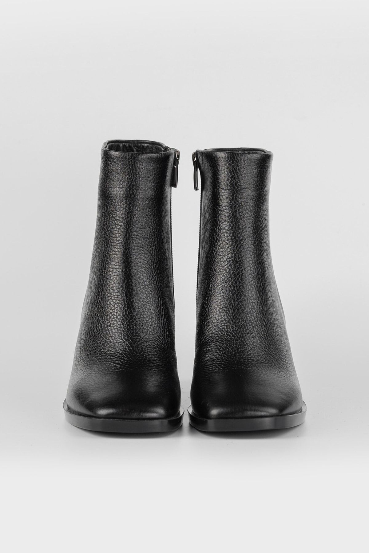 Kadın Siyah Hakiki Deri 35-40 Numara Bot & Bootie