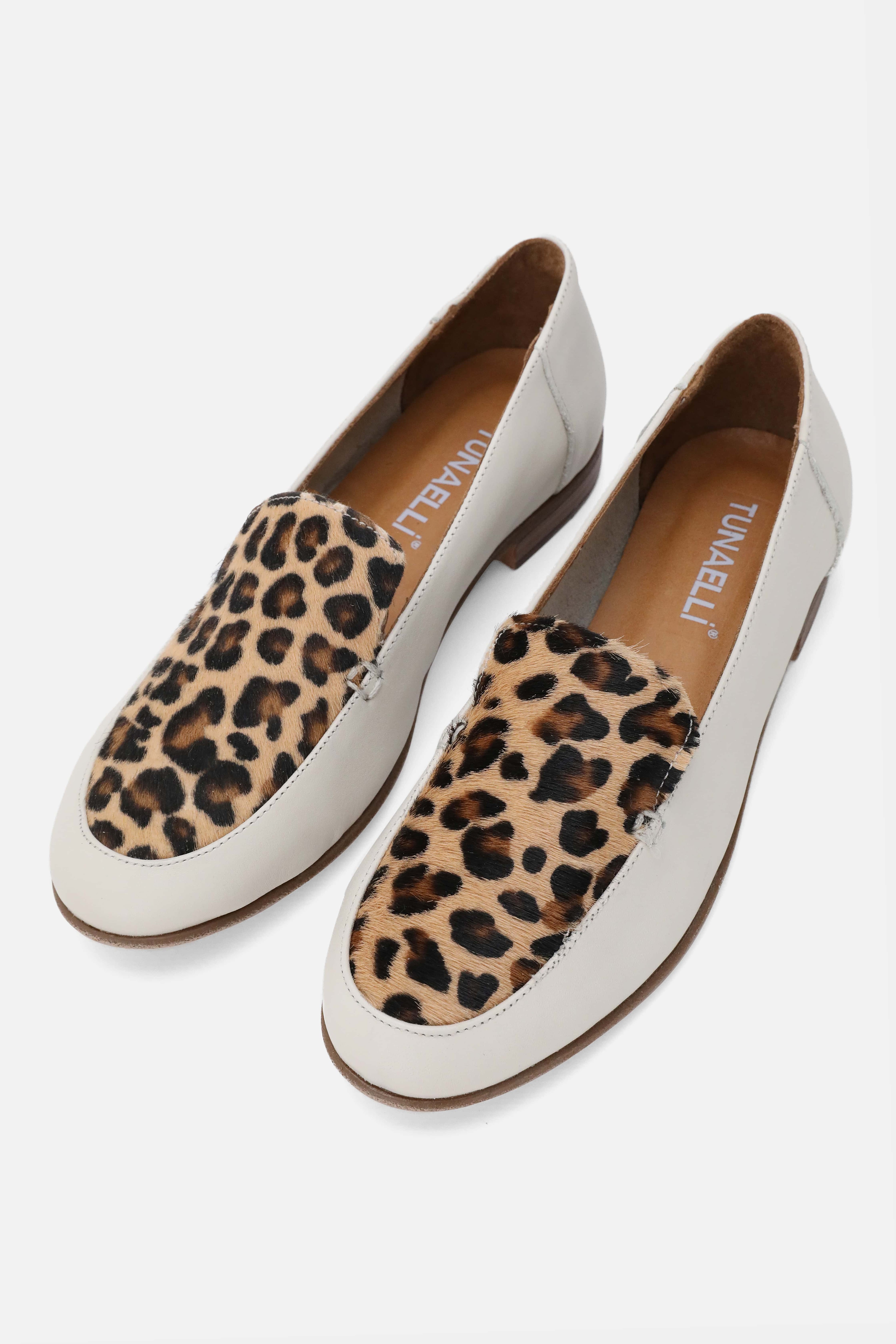 Tunaelli Açık Renk Deri Leopar Detaylı Loafer