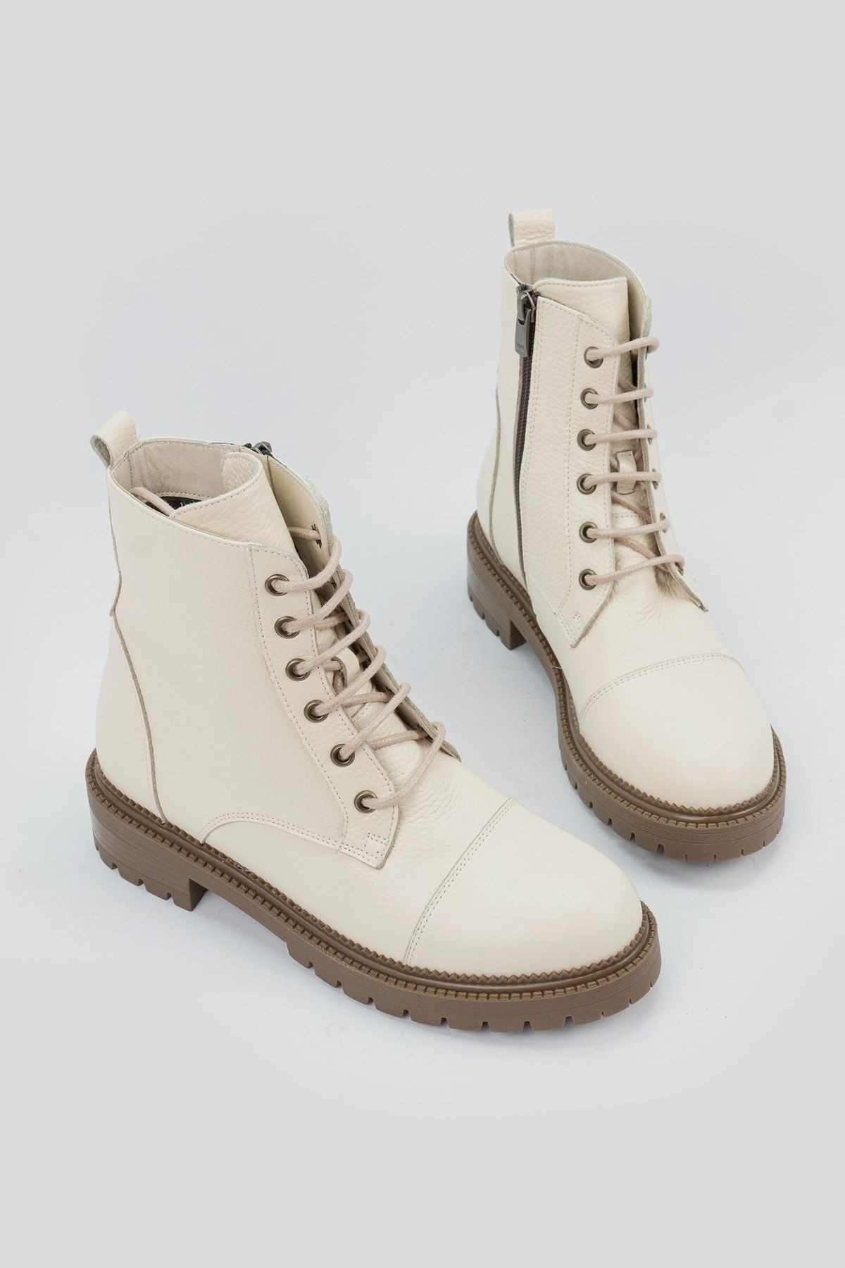 Kadın Bej Hakiki Deri 35-41 Numara Bağcıklı Bot & Bootie