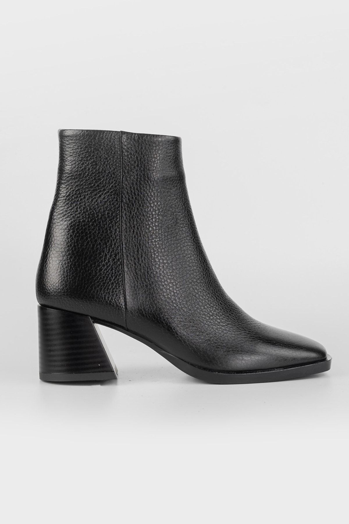 Kadın Siyah Hakiki Deri 35-40 Numara Bot & Bootie