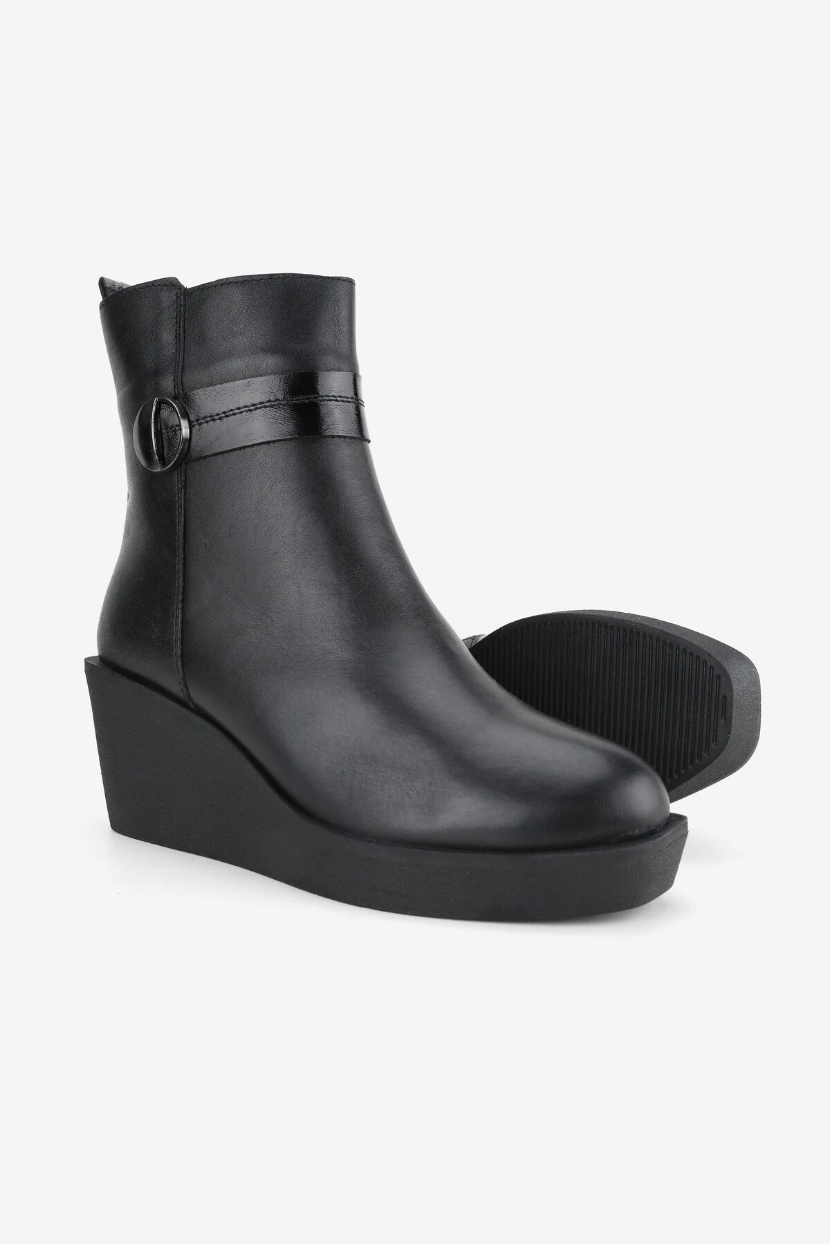 KADIN SİYAH HAKİKİ DERİ 36-41 NUMARA DOLGU ORTA TOPUKLU BİLEKTE BOT