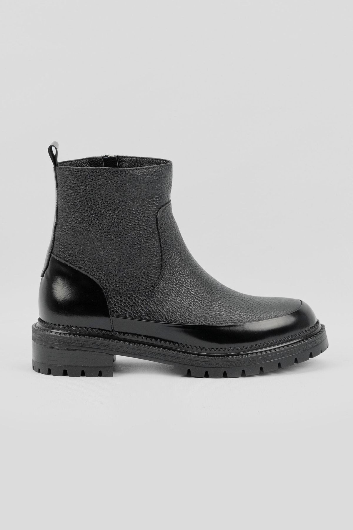 Kadın Siyah Hakiki Deri 35-41 Numara Bot & Bootie