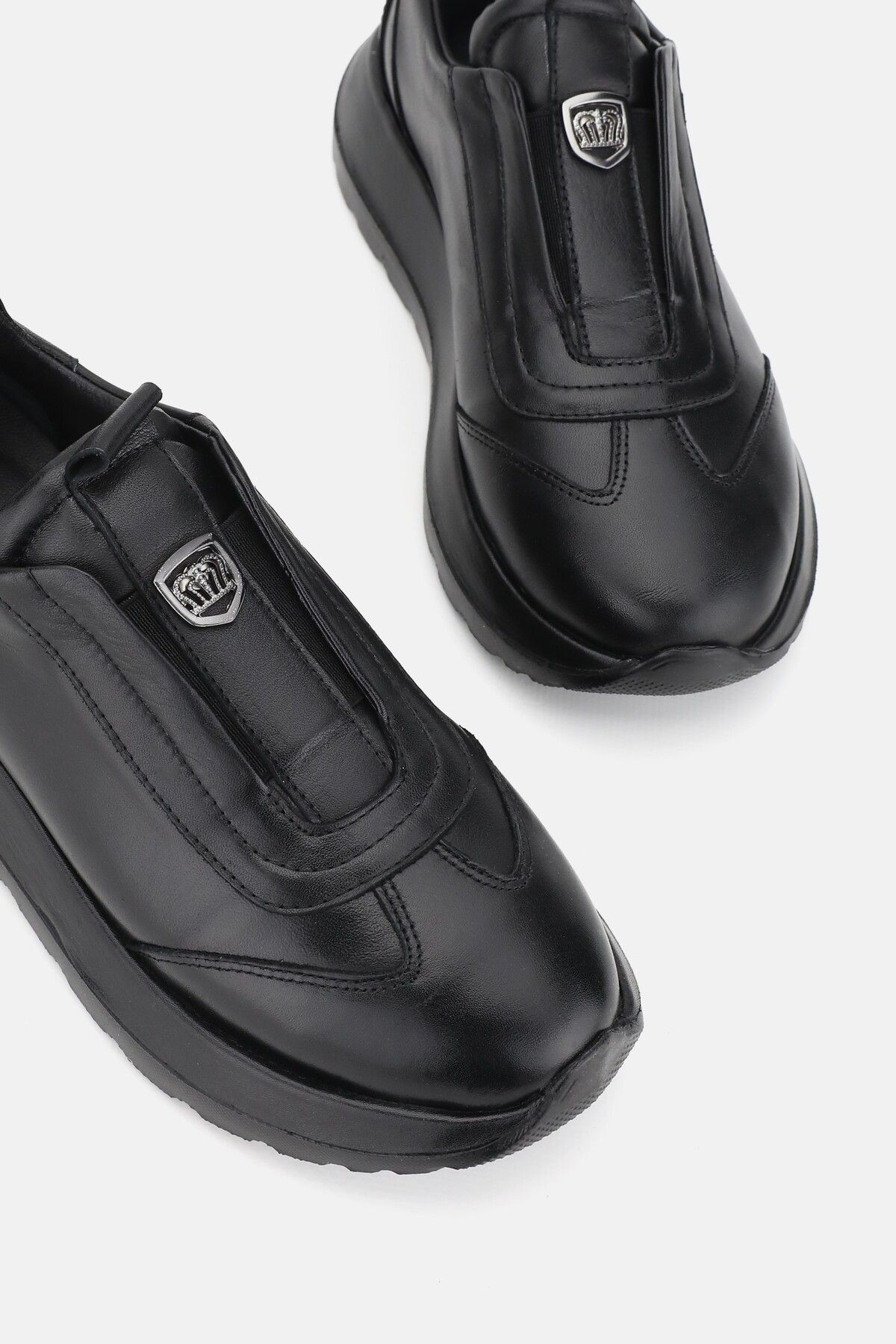 KADIN SİYAH HAKİKİ DOĞAL DERİ 36-41 NUMARA SNEAKER AYAKKABI
