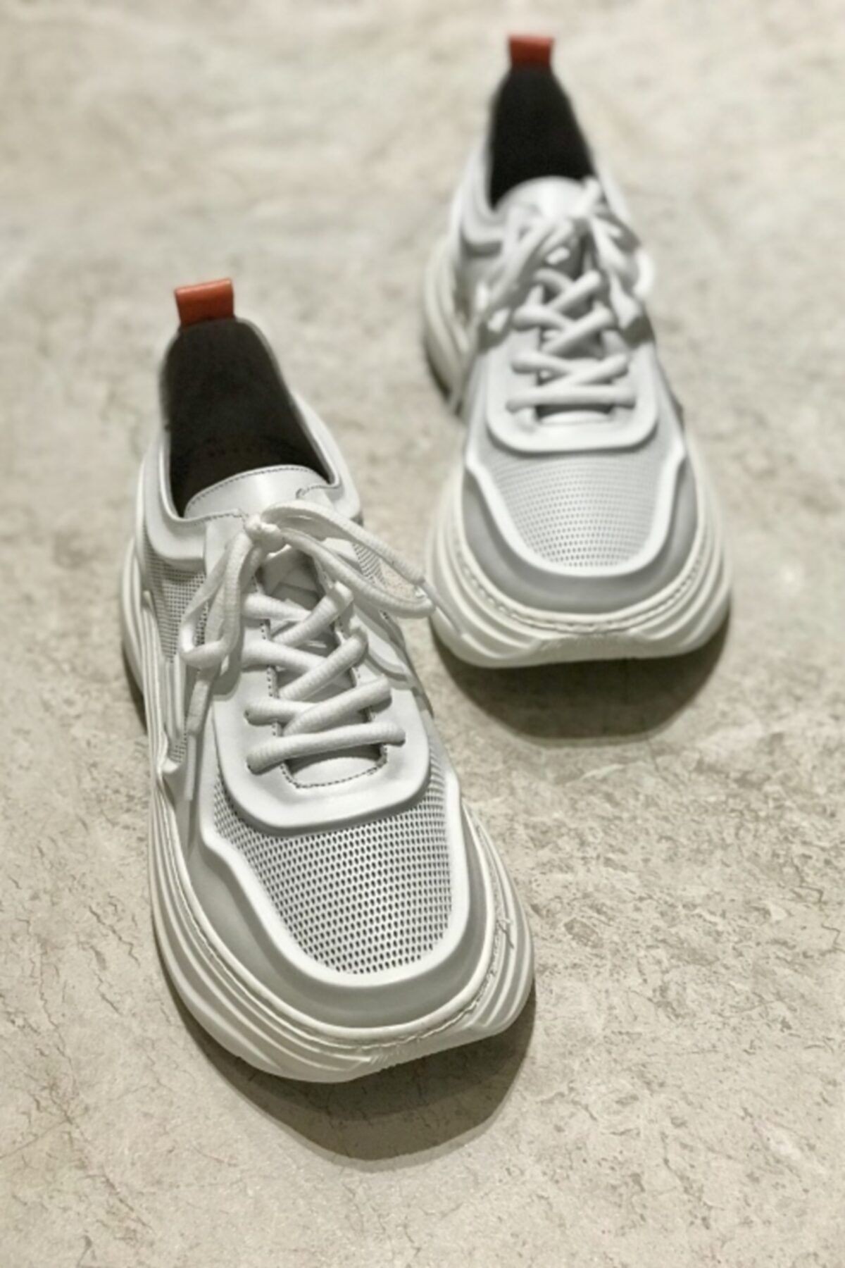 Kadın Beyaz Deri Sneaker Bağcıklı Ayakkabı