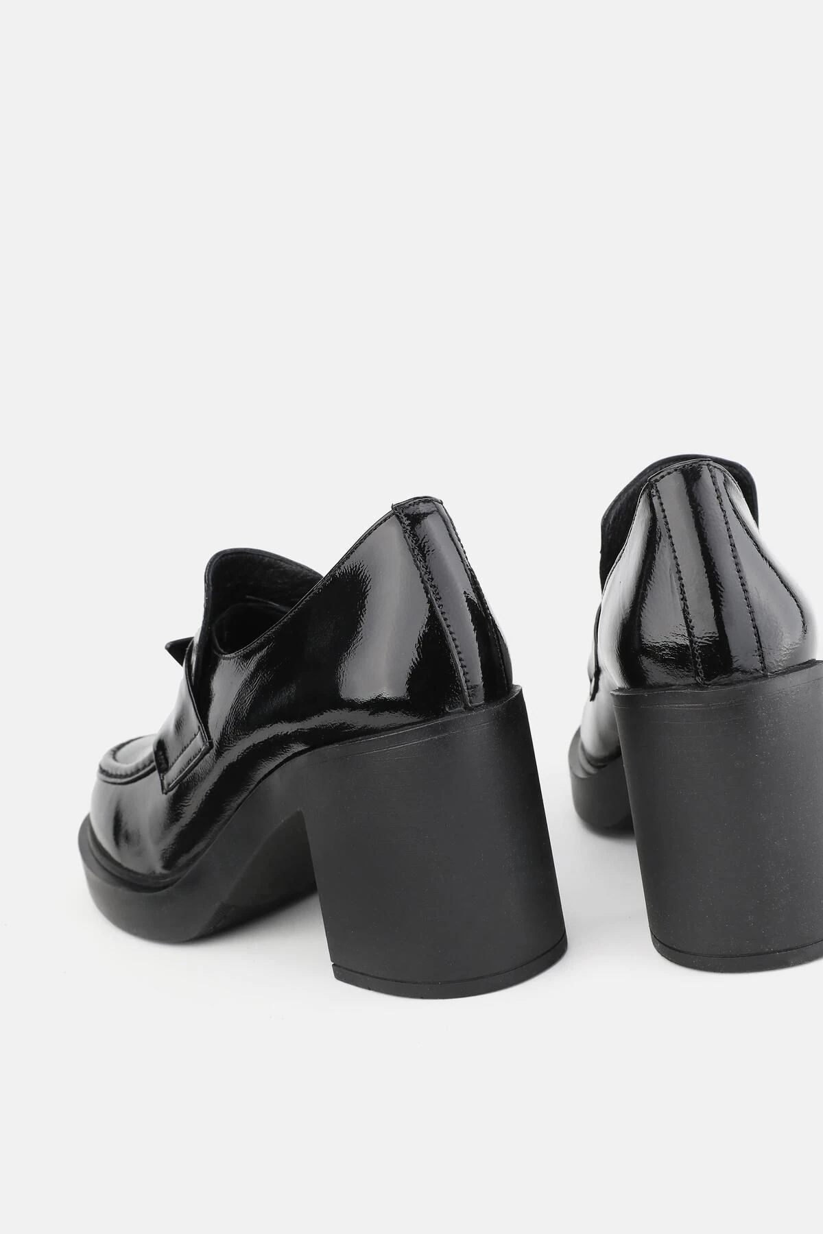 KADIN SİYAH MAT HAKİKİ DOĞAL DERİ 36-41 NUMARA YÜKSEK TOPUKLU LOAFER AYAKKABI