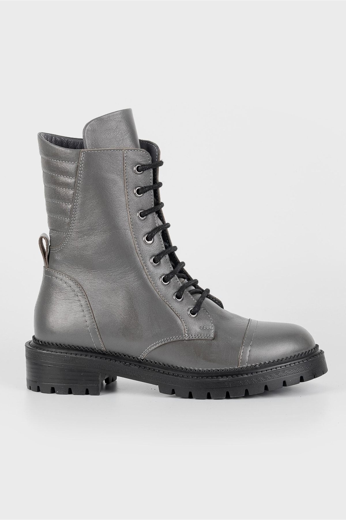 Kadın Siyah Hakiki Deri 34-35-41 Numara Bağcıklı Bot & Bootie