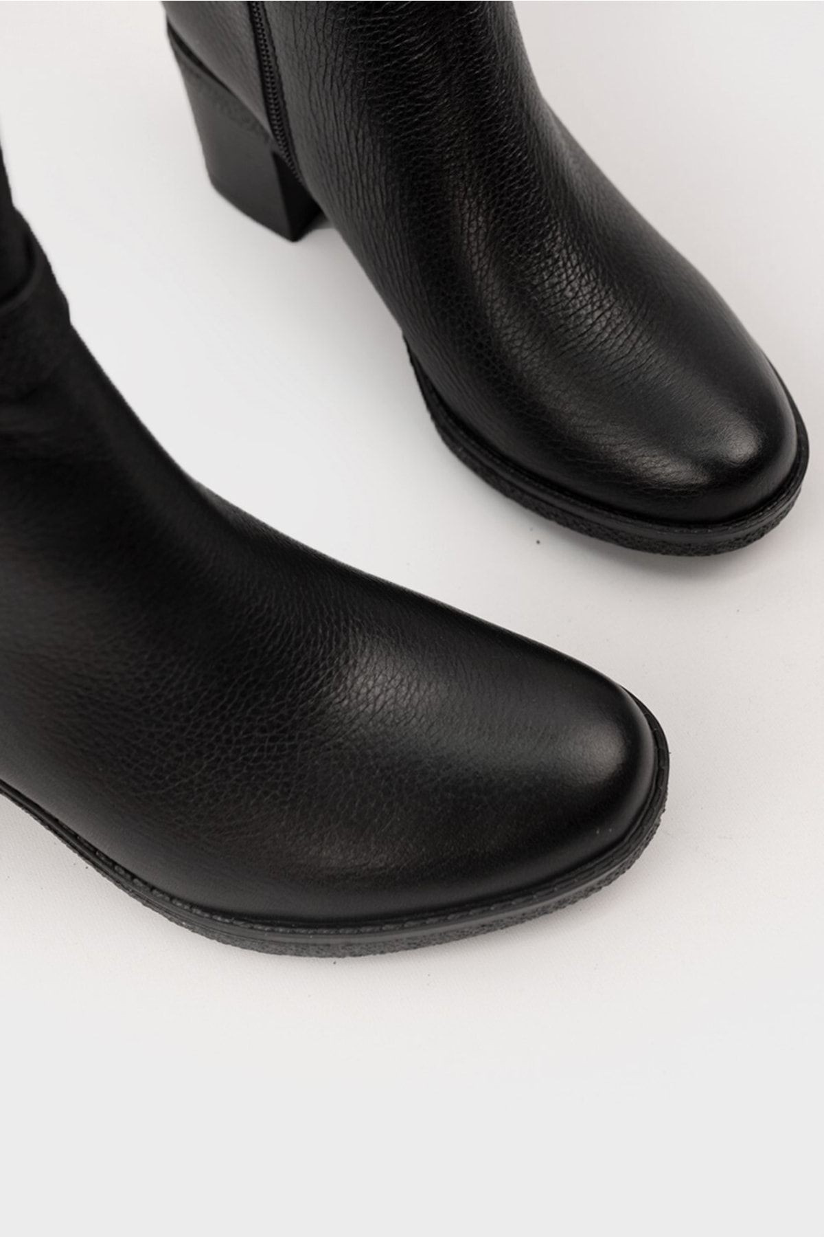 Kadın Siyah Hakiki Deri 35-40 Numara Bot & Bootie