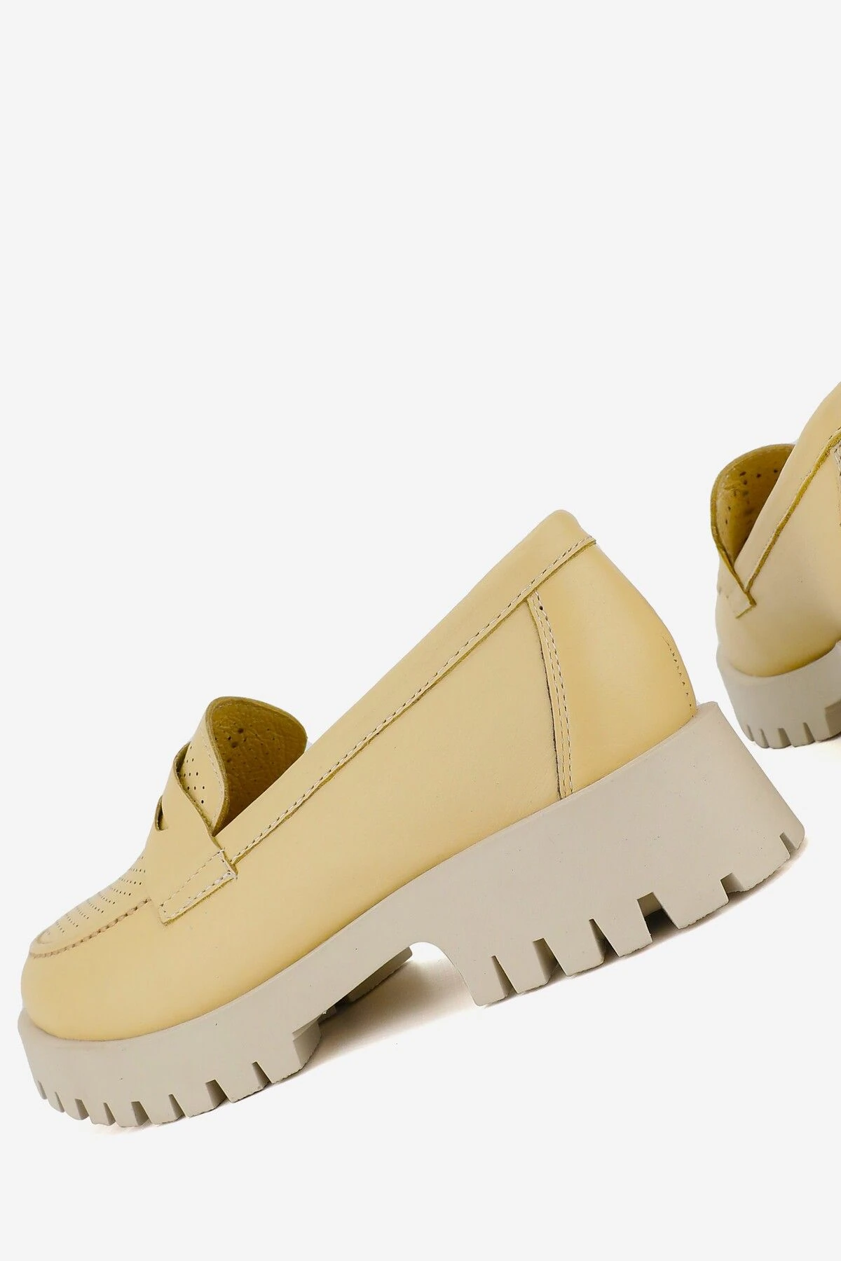 KADIN KIRMIZI HAKİKİ DOĞAL DERİ 36-41 NUMARA LOAFER AYAKKABI