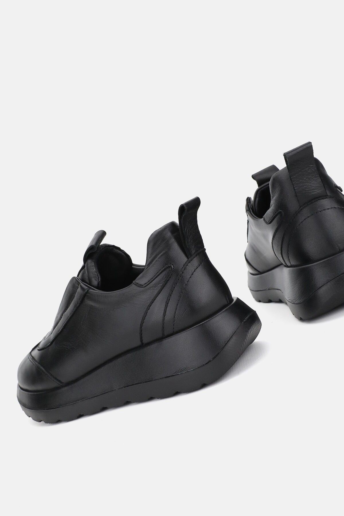 KADIN SİYAH HAKİKİ DOĞAL DERİ 36-41 NUMARA SNEAKER AYAKKABI