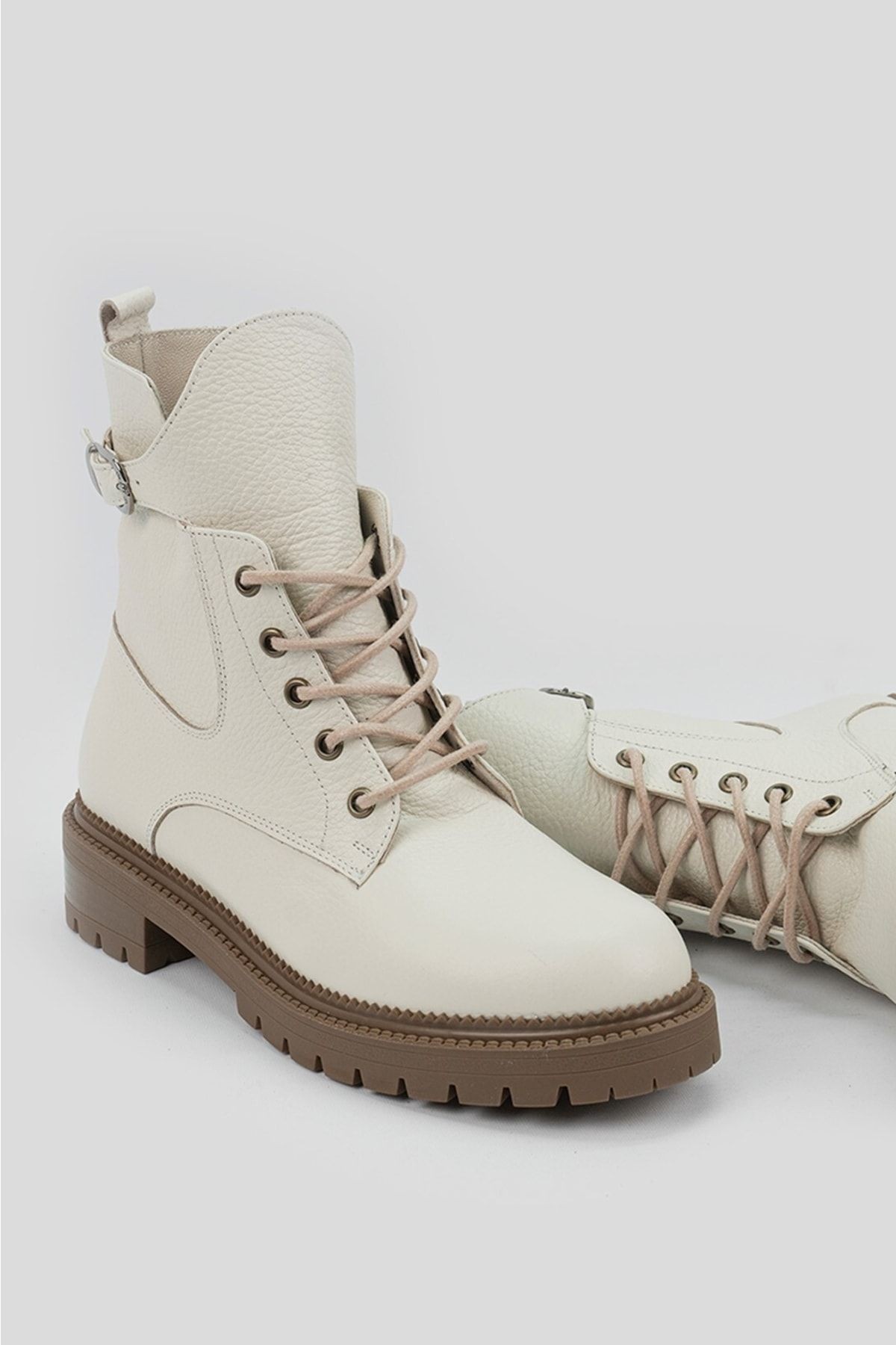 Kadın Bej Hakiki Deri 35-41 Numara Bağcıklı Bot & Bootie