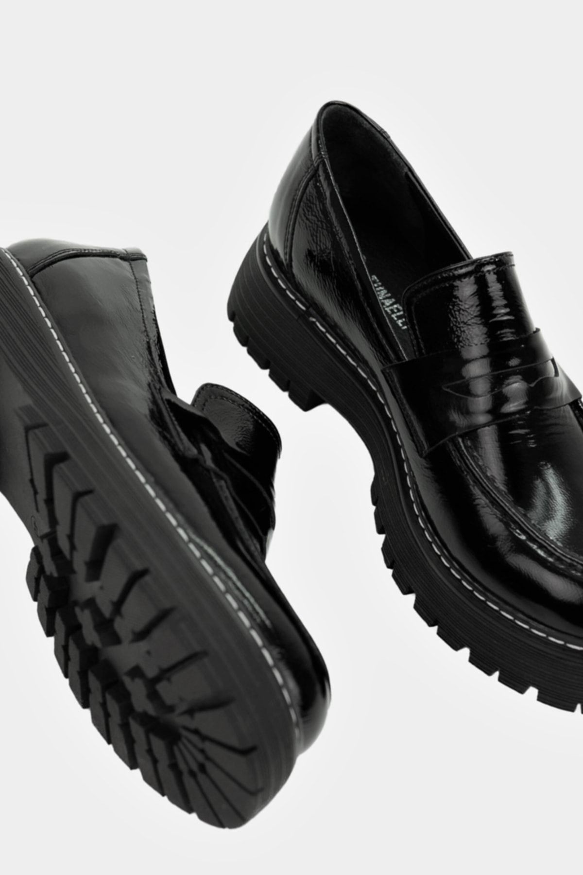 Kadın Siyah Hakiki Deri 35-41 Numara Loafer Ayakkabı