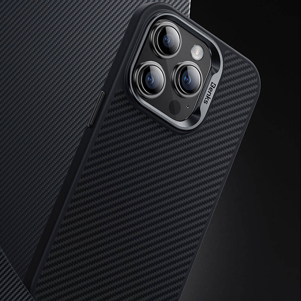 iPhone 14 Pro Max Kılıf Karbon Fiber Magsafe Şarj Özellikli Benks Hybrid ArmorPro 600D Kevlar Kılıf
