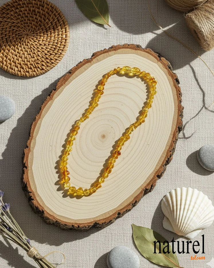 Kehribar Bebek Kolyesi