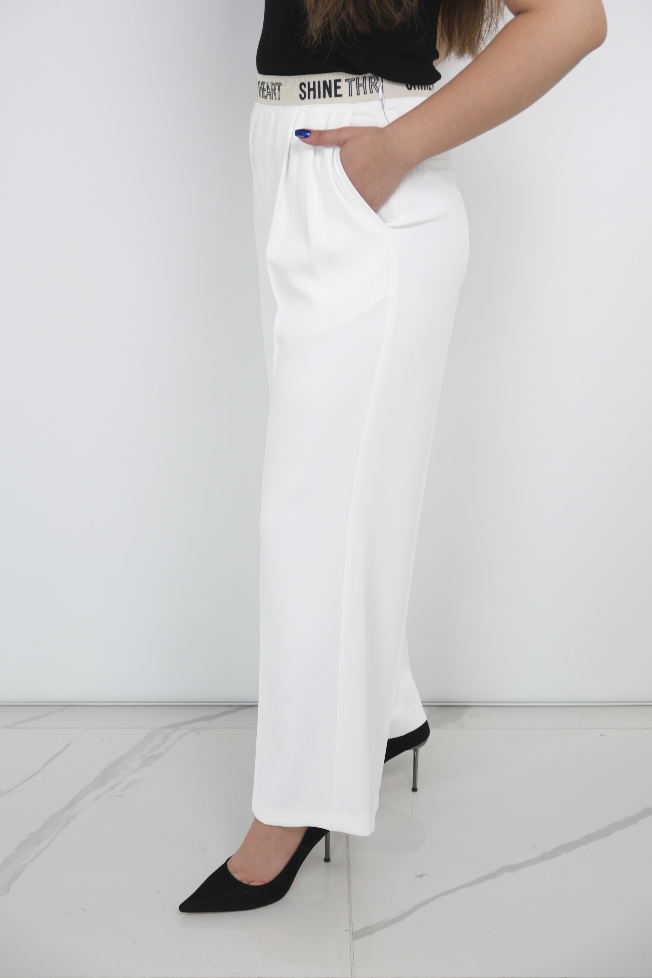 YUSUF ÖZDEMİR Beli Yazılı Bol Paça Pantolon