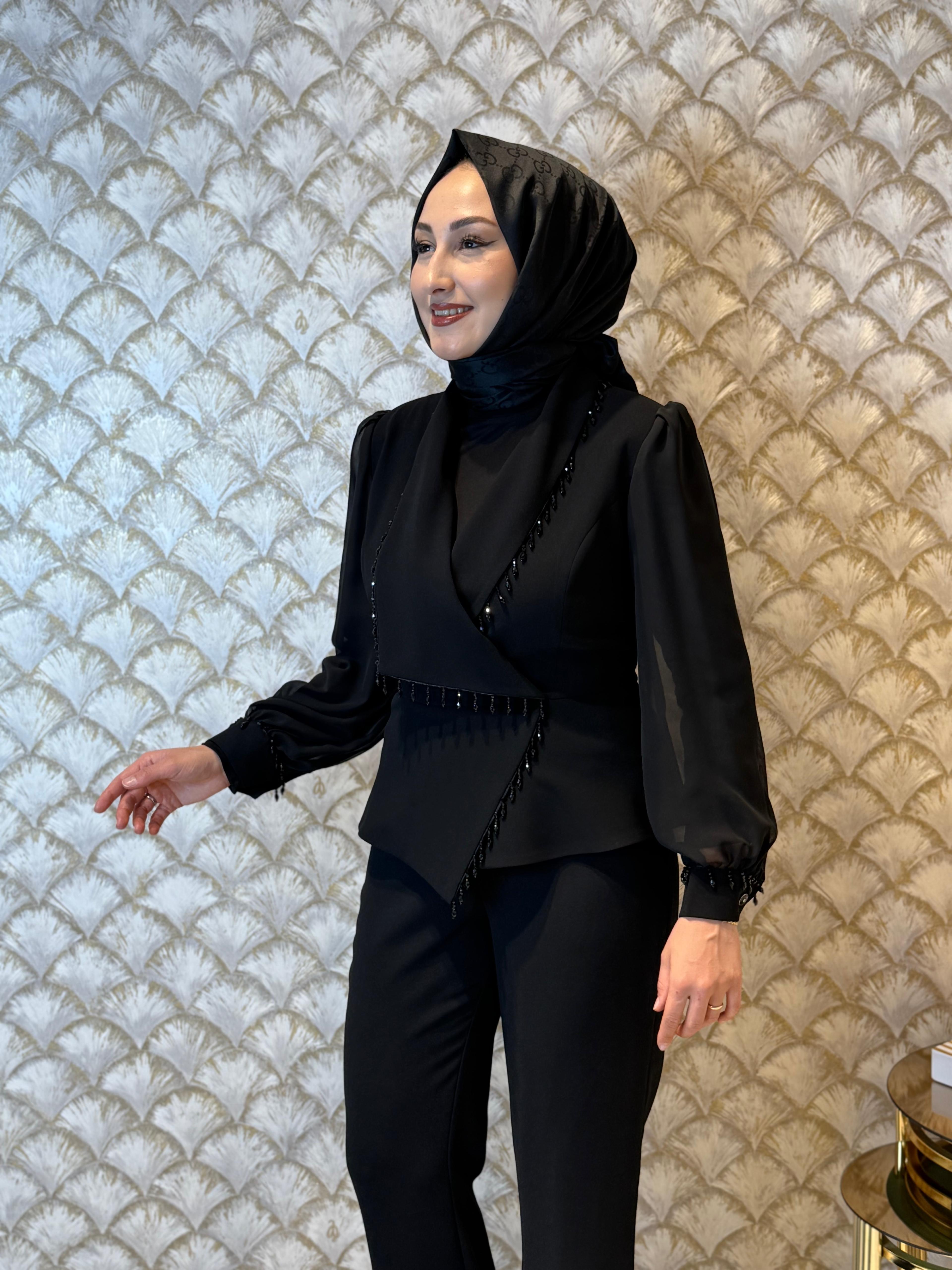 MODAİLGİ Boncuk Detaylı Kısa Ceket Takım