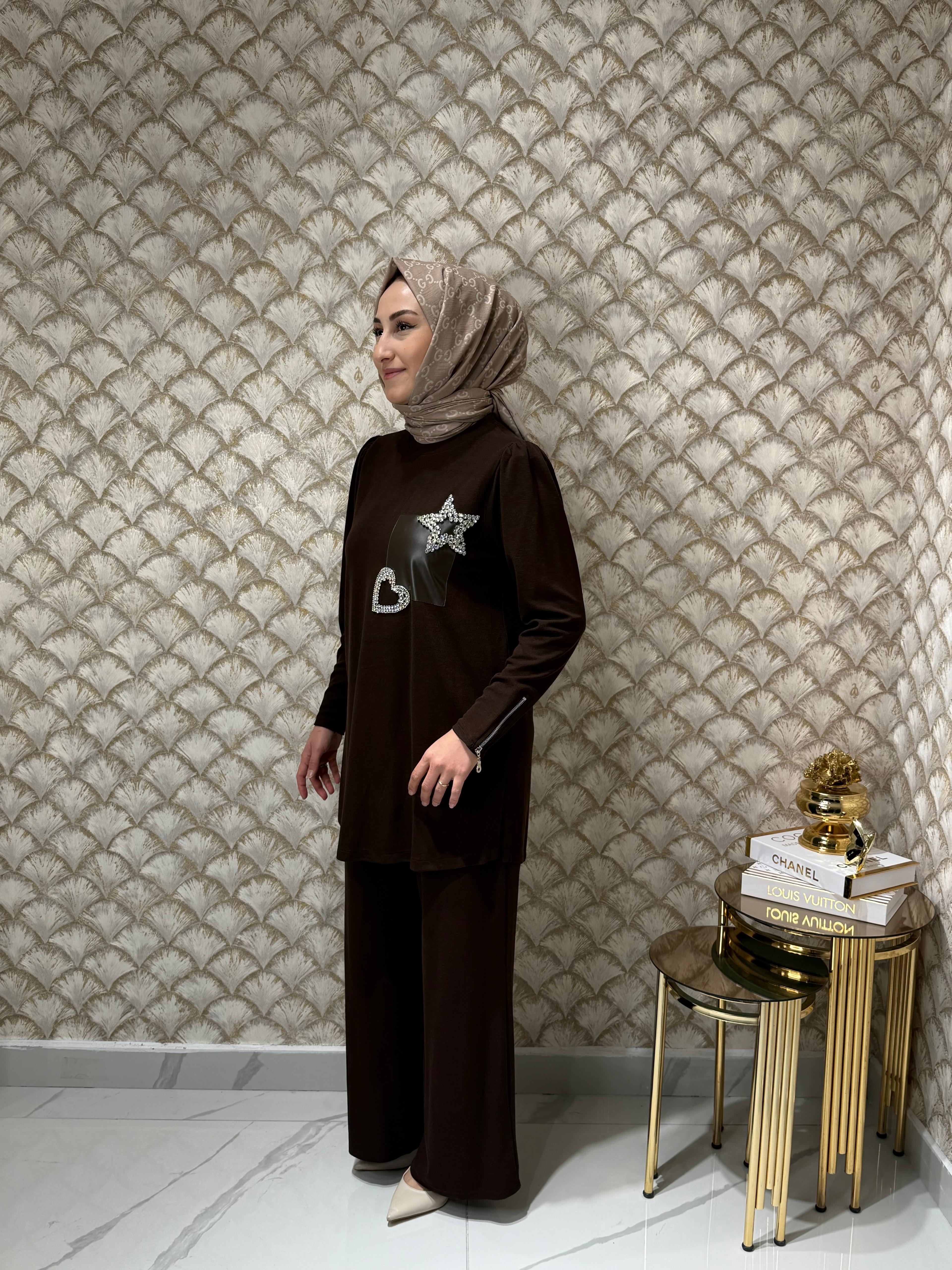 GAZZELLA Önü Yıldız Taşlı Örme Takım 