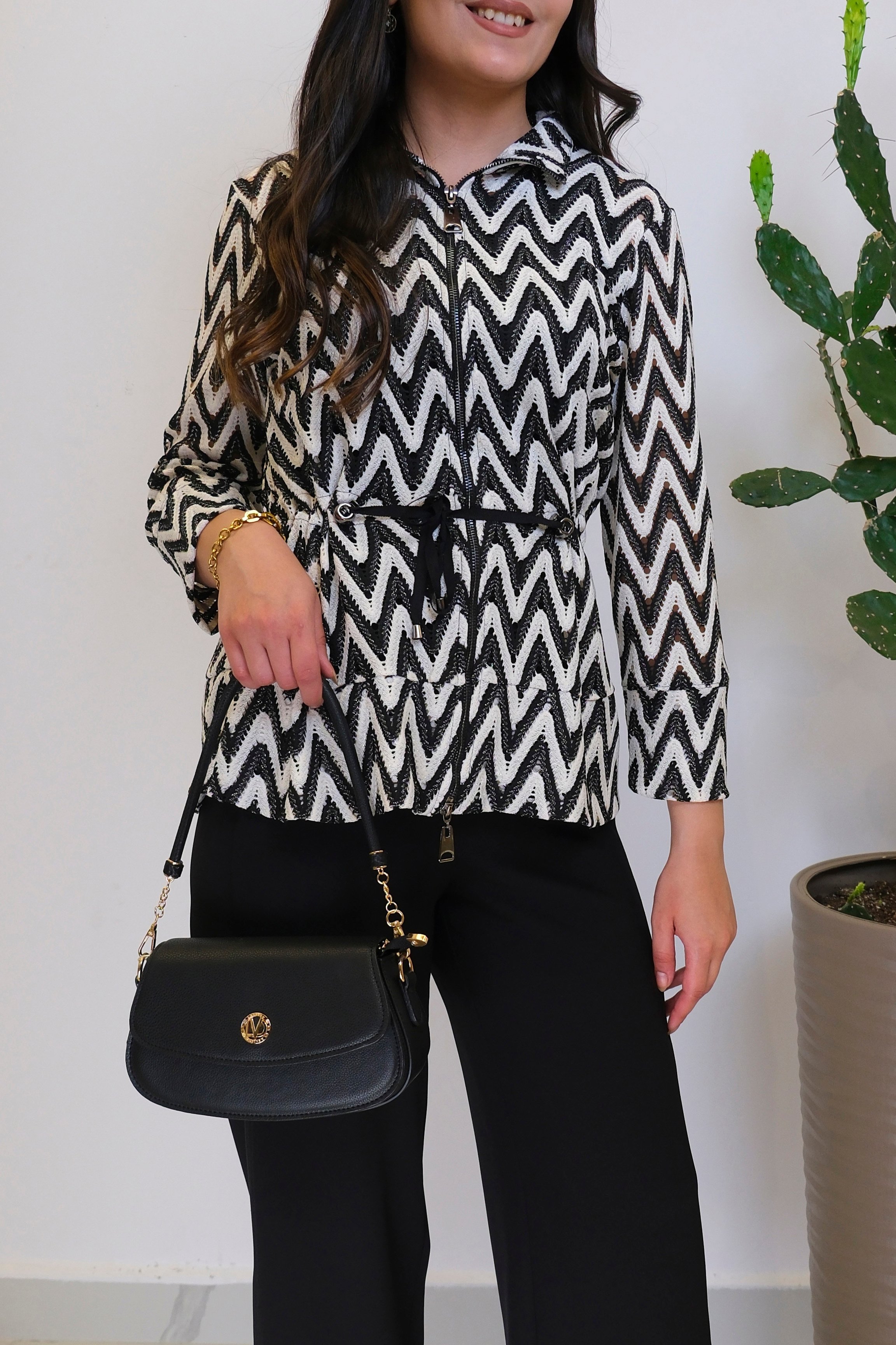 ON FASHION Zikzak Desenli Fermuarlı Ceket - Siyah
